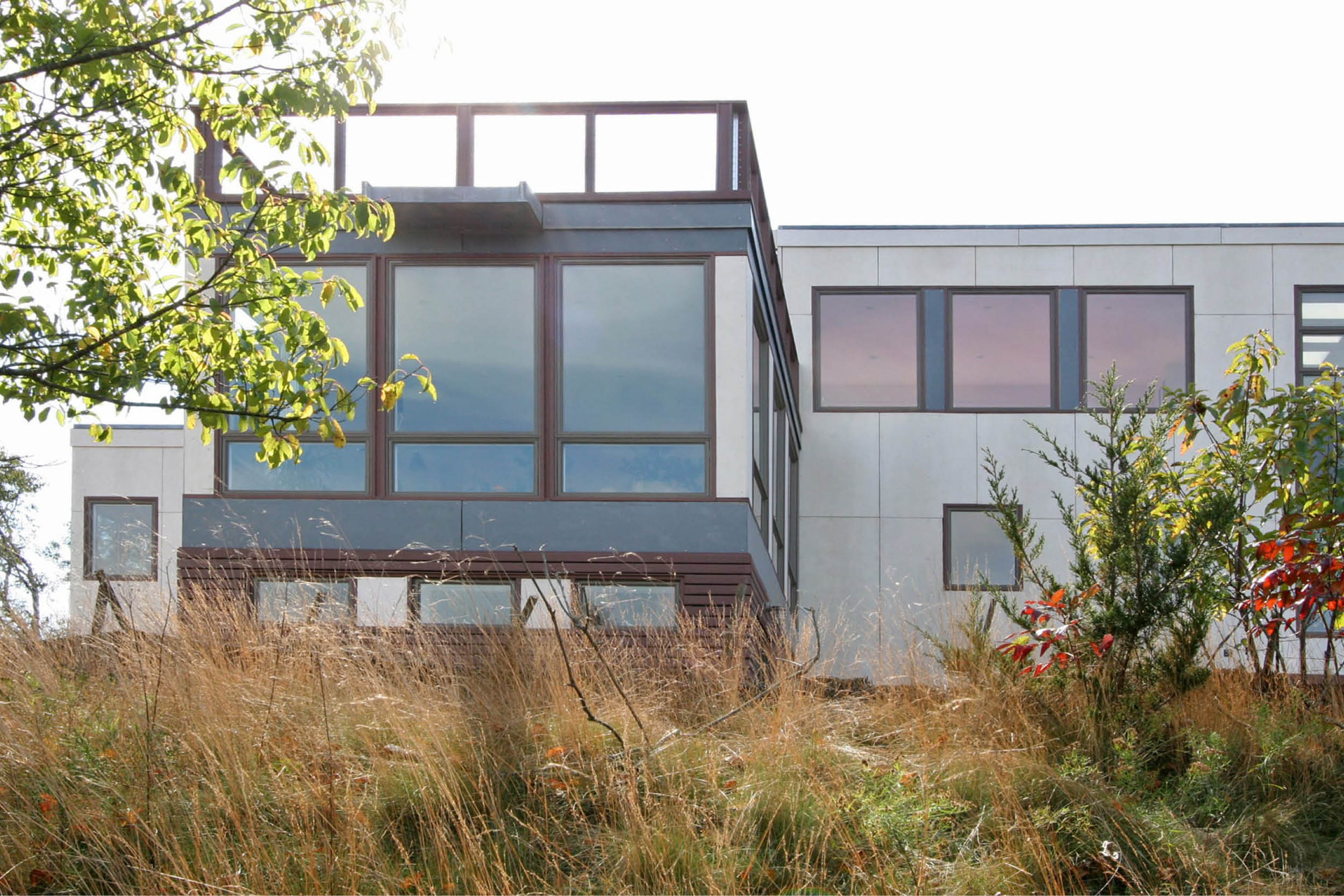 Modern Modular Prefab House | Hamptons Watermill New York | Artist Retreat | Cedar White Blue Siding Roof Deck Cable Rail | RES4