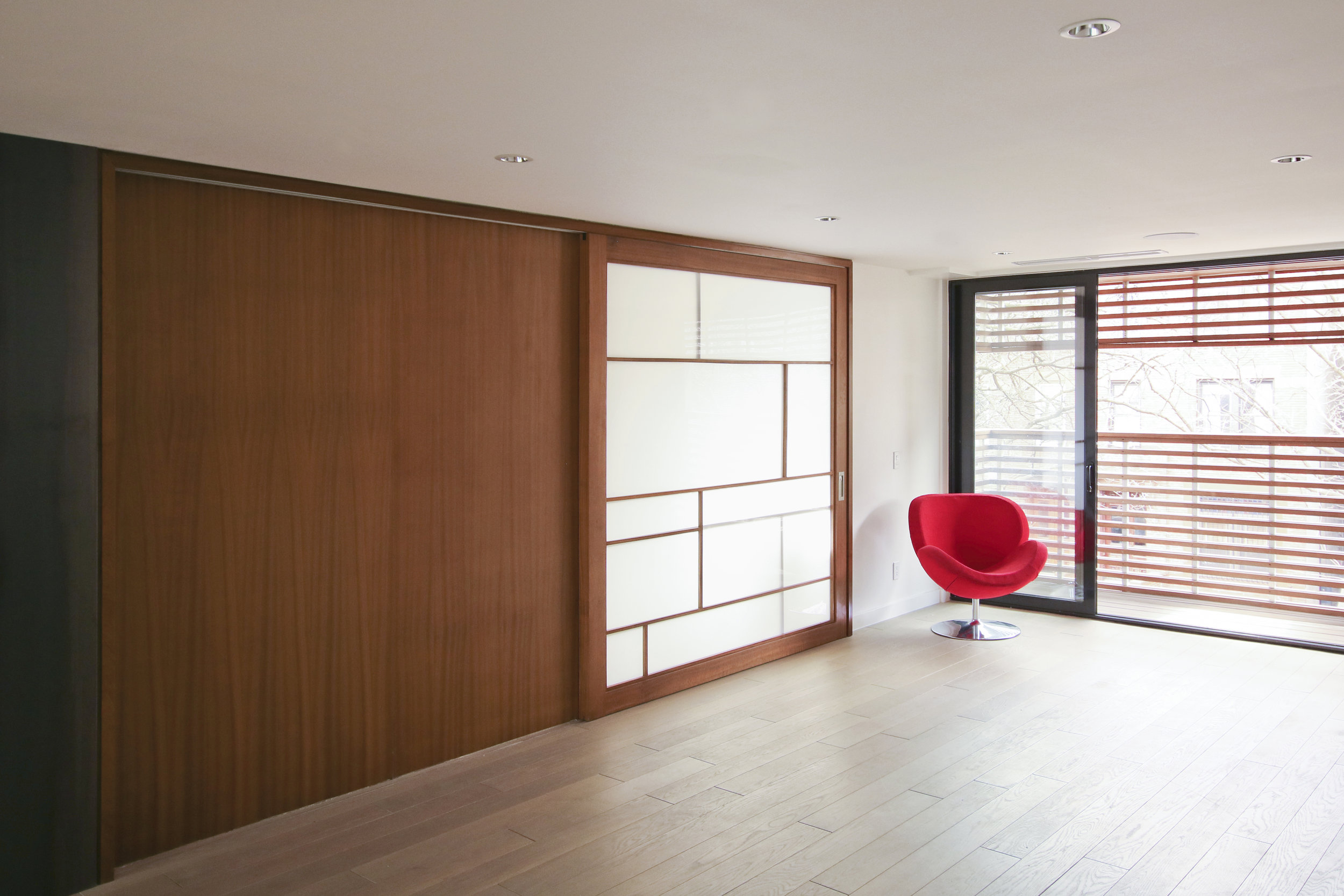 res4-resoltuion-4-architecture-modern-brownstone-home-renovation-interior-sliding-door.jpg