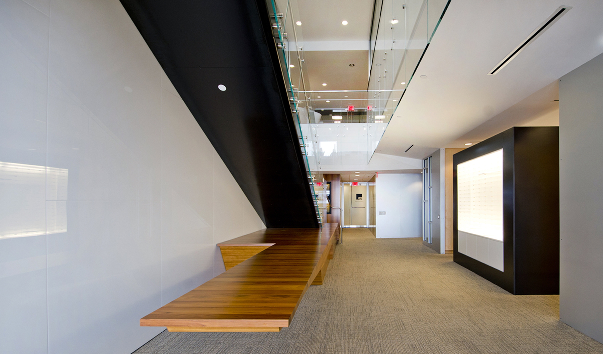 res4-resolution-4-architecture-modern-commercial-rms-riskmanagementsolutions-hoboken-newjersey-interior-office-lobby-mailbox-1.jpg