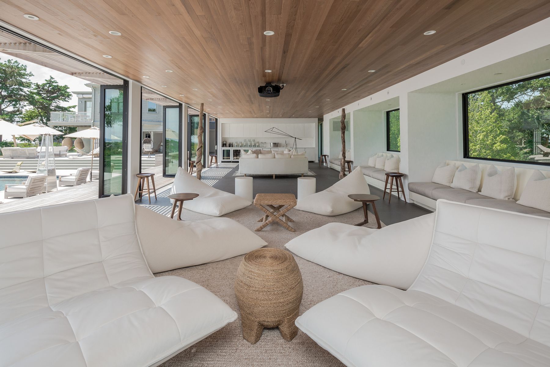 res4-resolution-4-architecture-modern-modular-house-prefab-amagansett-addition-interior-living-lounge.jpg