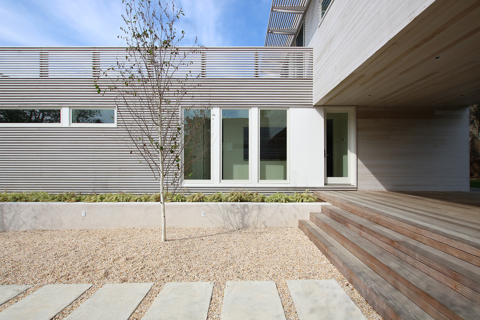 6-re4a-resolution-4-architecture-modern-modular-prefab-bridgehampton house-exterior-5.jpg