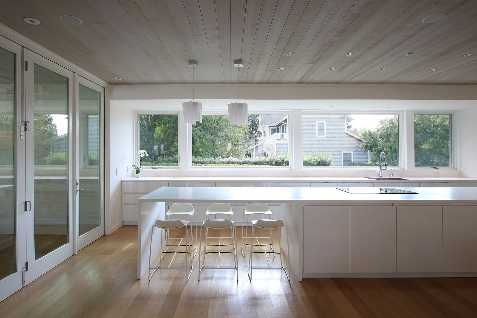 21-re4a-resolution-4-architecture-modern-modular-prefab-bridgehampton house-interior-kitchen-2.jpg