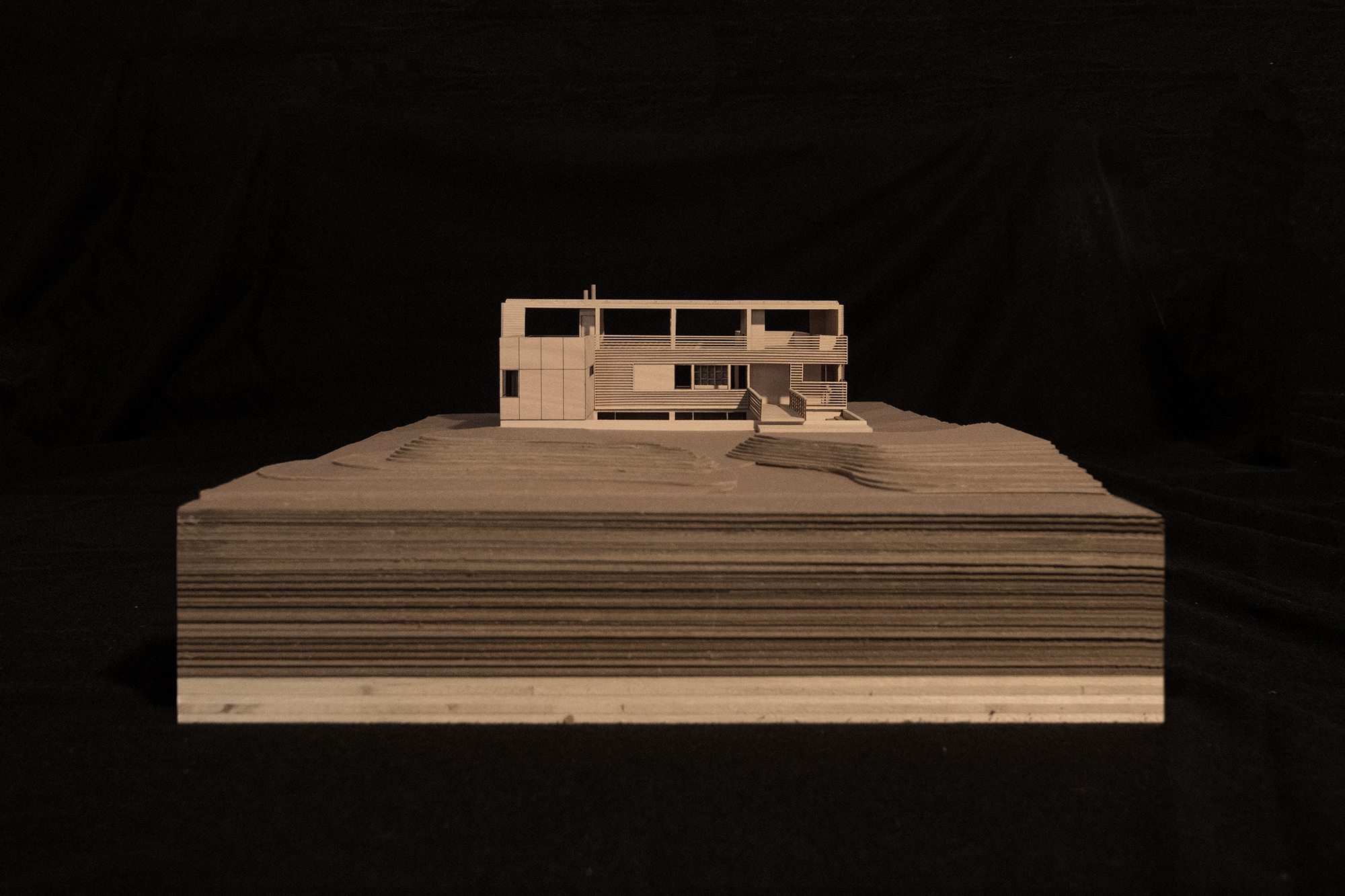 res4-resolution-4-architecture-north fork bluff house_model-IMG_3537.jpg