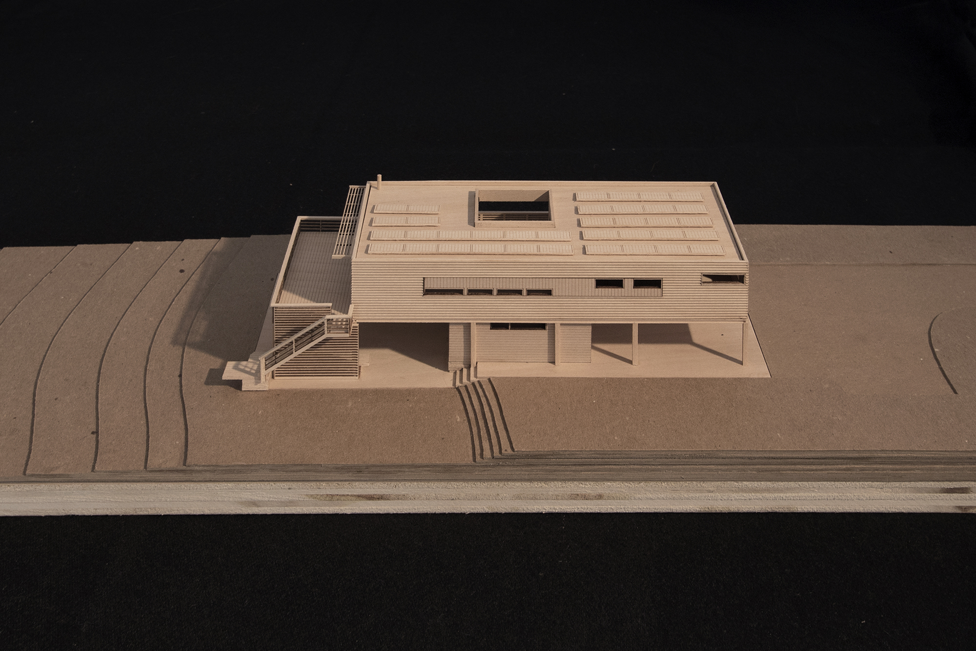 res4-resolution-4-architecture-north fork bay house_model-IMG_3438.jpg