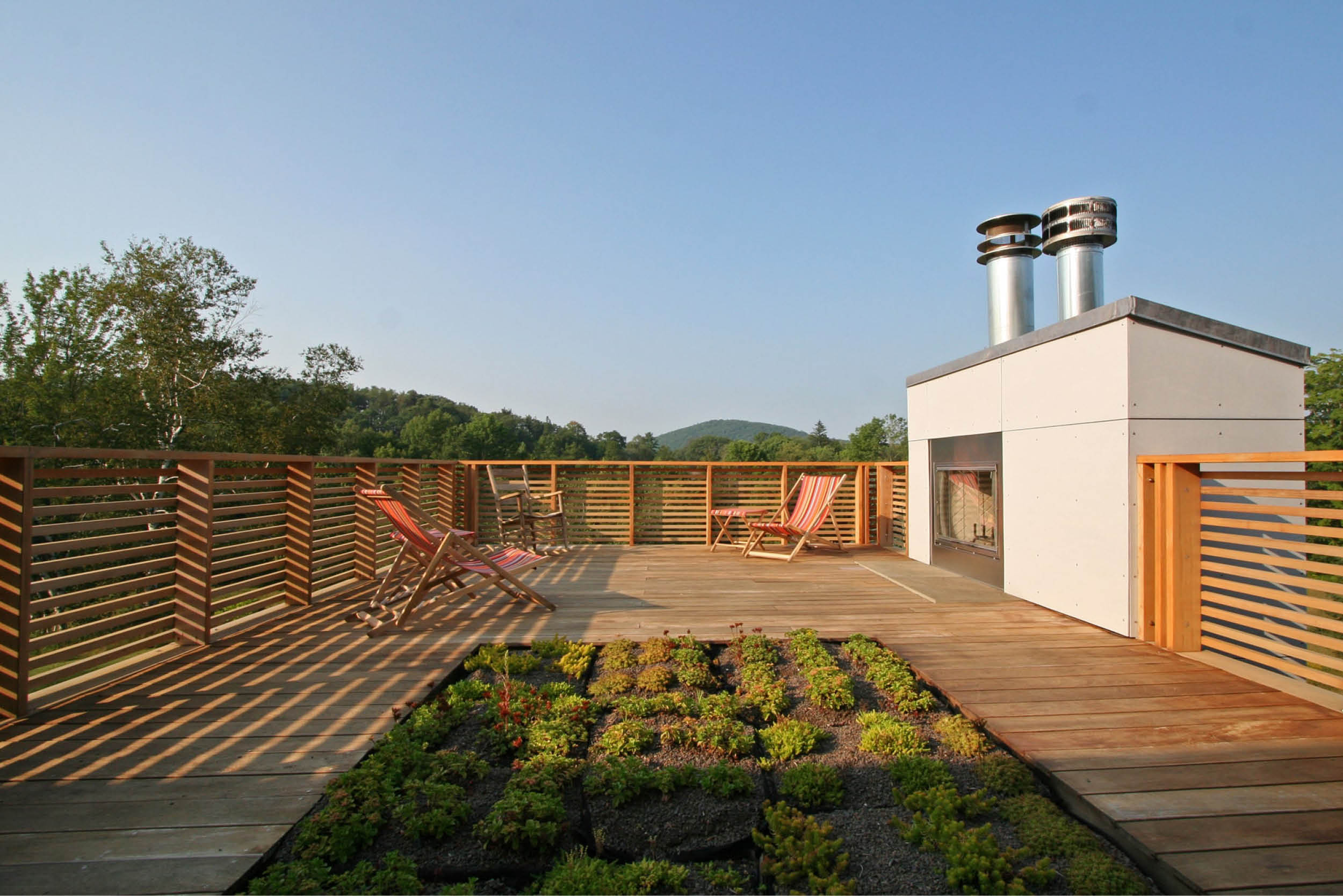 res4-resolution-4-architecture-modern-modular-home-prefab-sunset-ridge-house-exterior-roof-garden.jpg