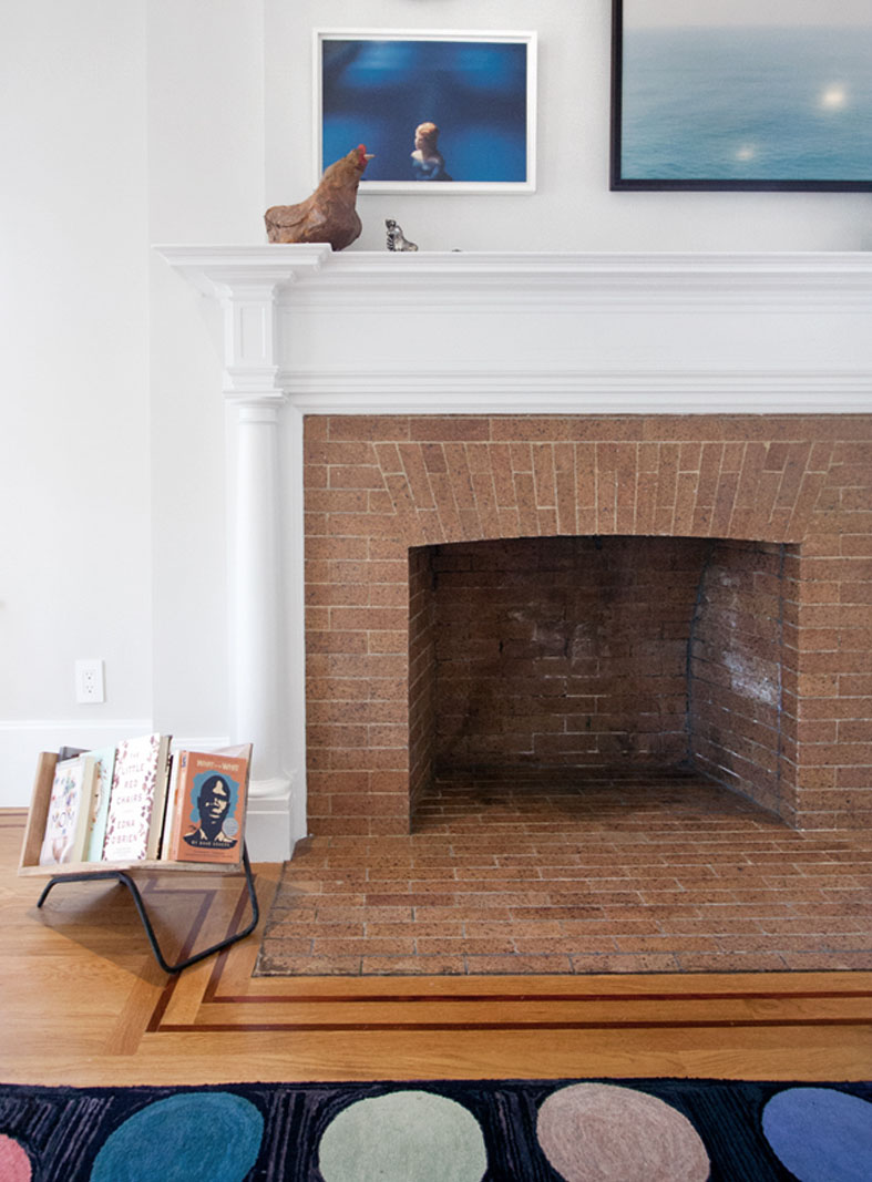res4-resolution-4-architecture-modern-residential-flatbush-brooklyn-argyle-road-house-interior-living-lounge-fireplace-02.jpg