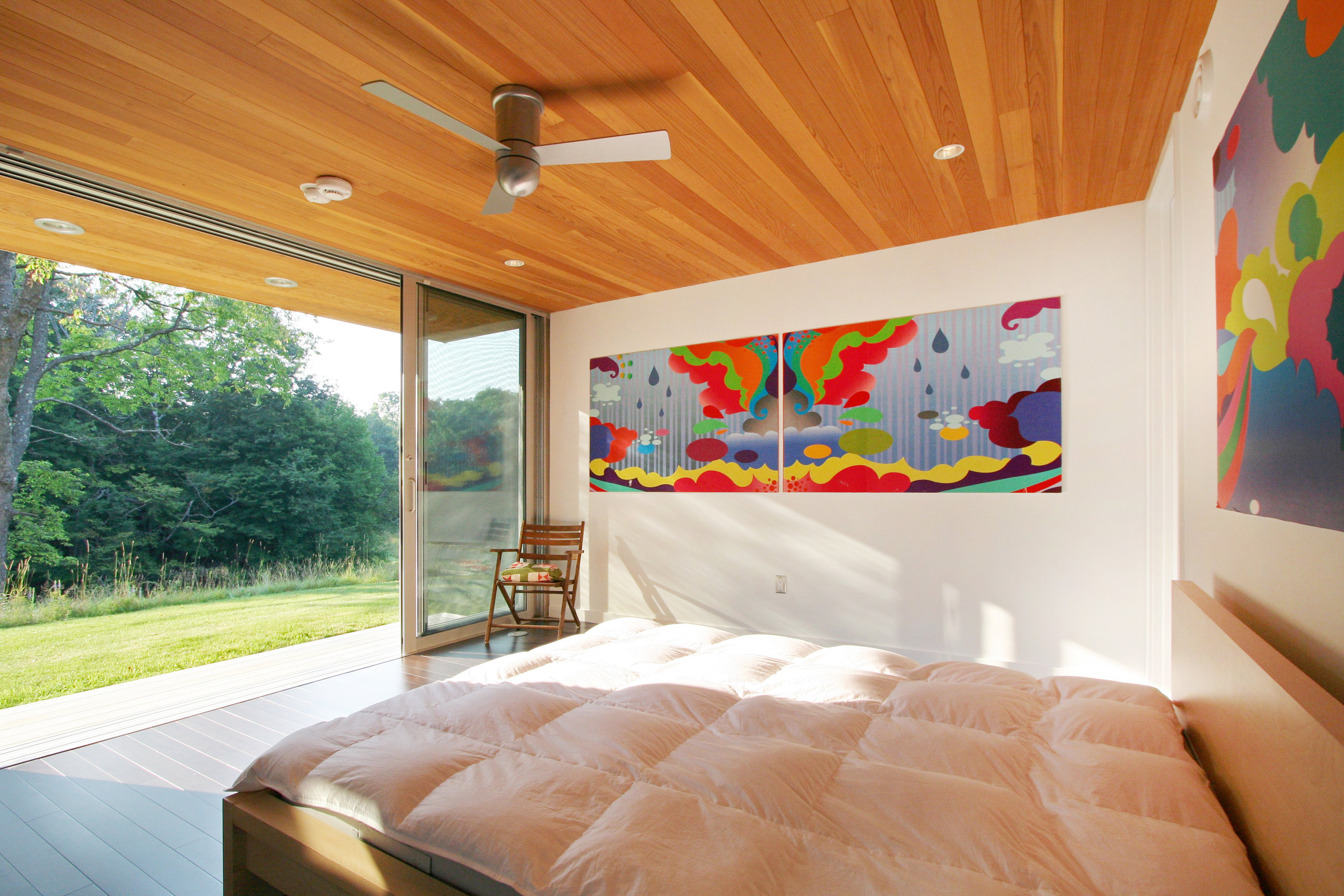 res4-resolution-4-architecture-modern-modular-house-prefab-home-house-on-sunset-ridge-bedroom-03.jpg