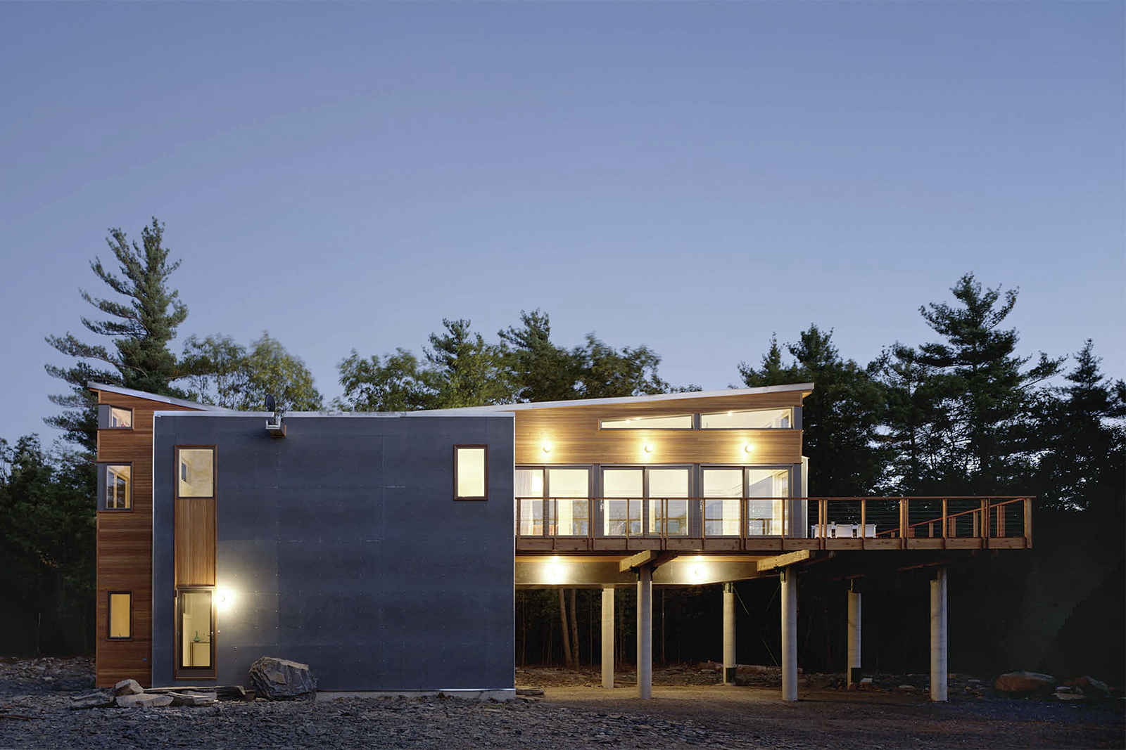 01-res4-resolution-4-architecture-modern-modular-home-prefab-house-mountain-retreat-exterior-night.jpg
