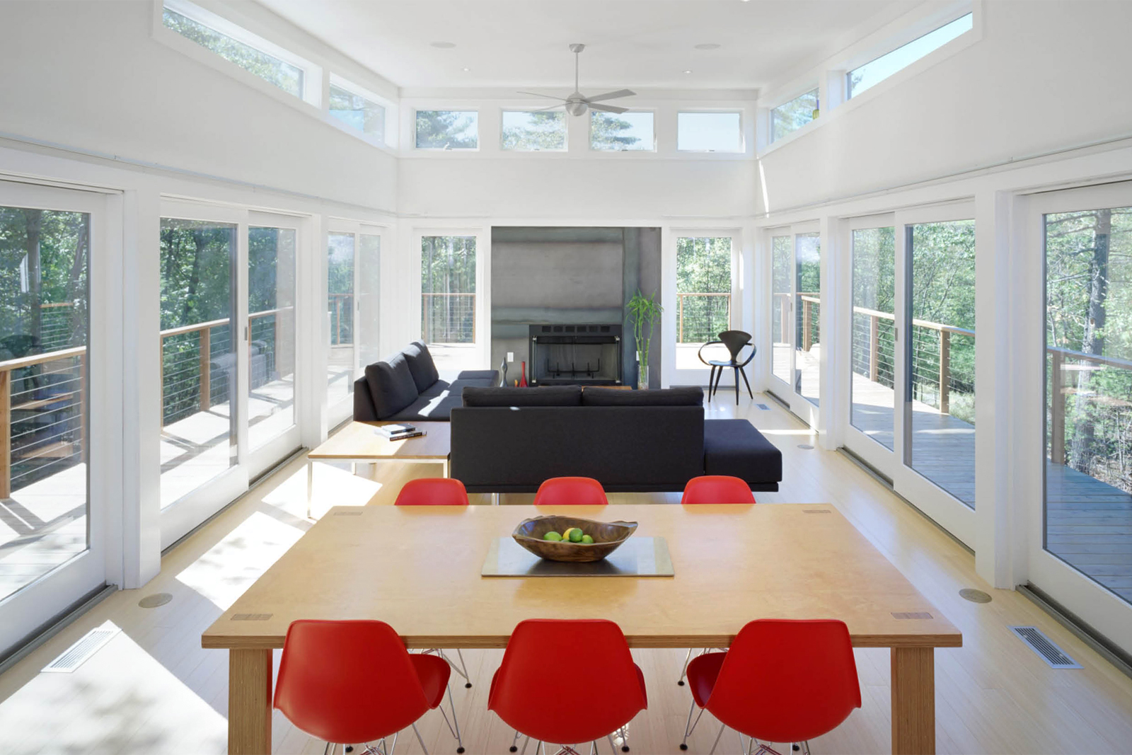 05-res4-resolution-4-architecture-modern-modular-home-prefab-house-mountain-retreat-interior-dining-living-room.jpg