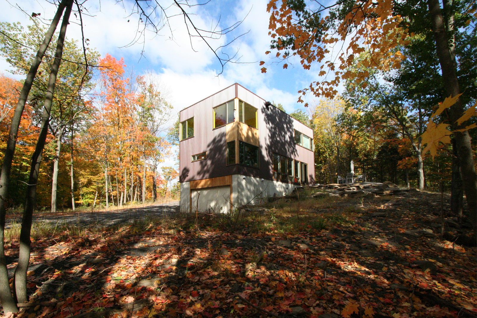 03-res4-resolution-4-architecture-modern-modular-home-prefab-house-brown-box-exterior.jpg