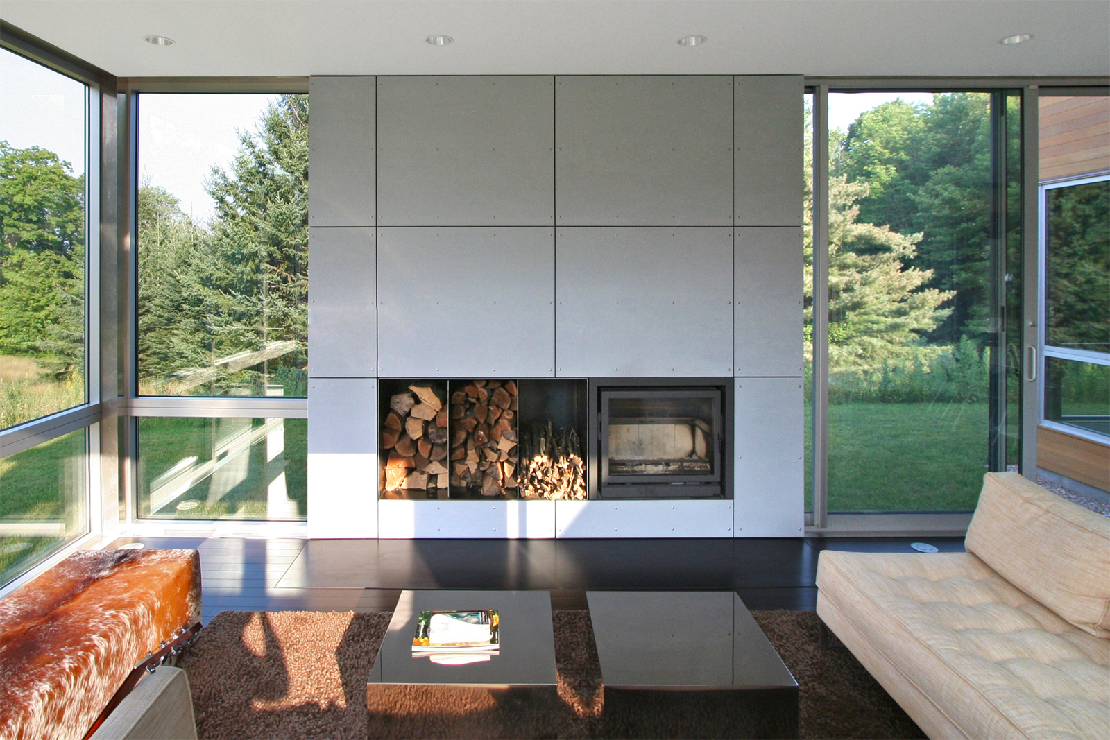 06-res4-resolution-4-architecture-modern-modular-home-prefab-sunset-ridge-house-interior-living-room.jpg