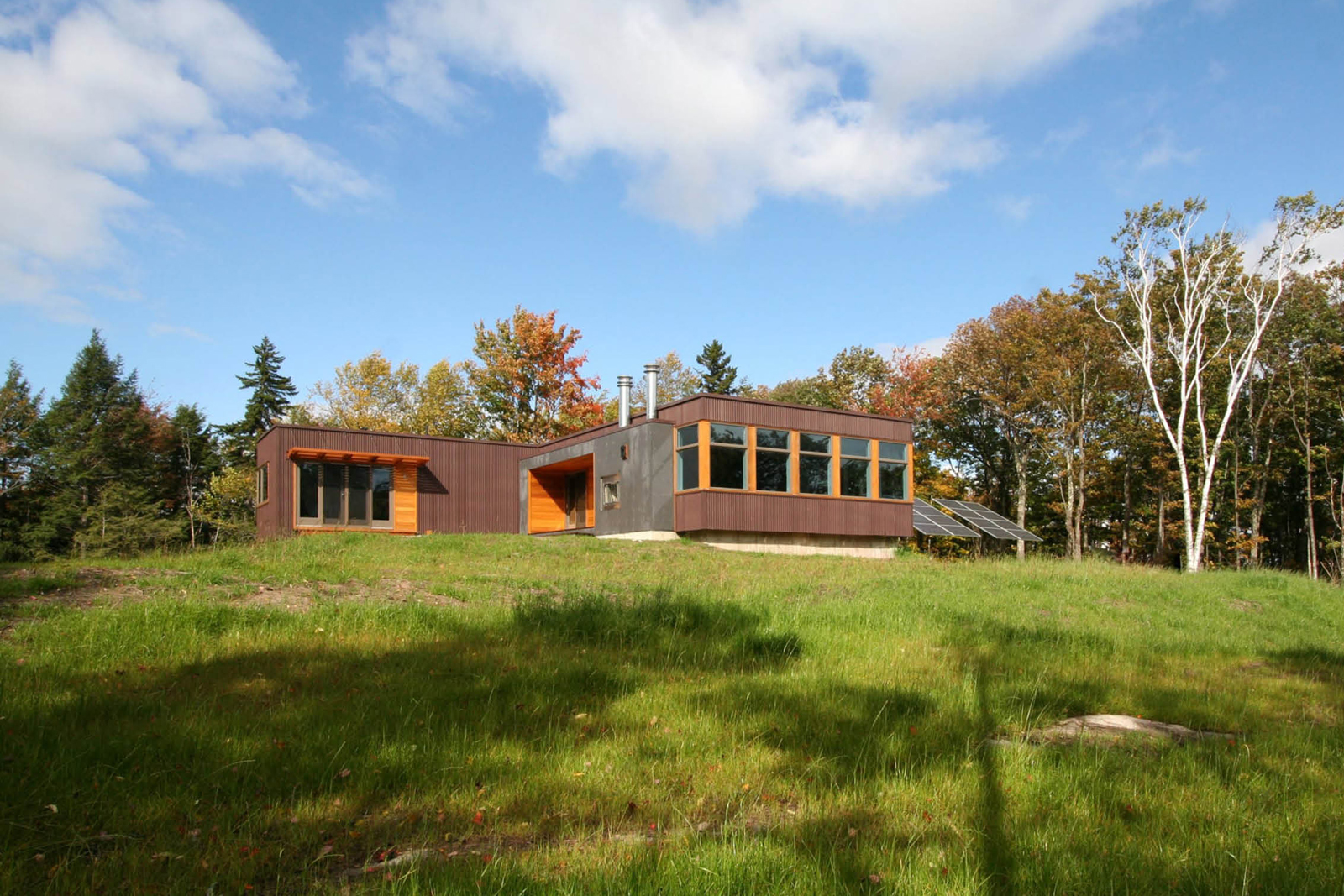 02-res4-resolution-4-architecture-modern-modular-home-prefab-house-vermont-cabin-exterior.jpg