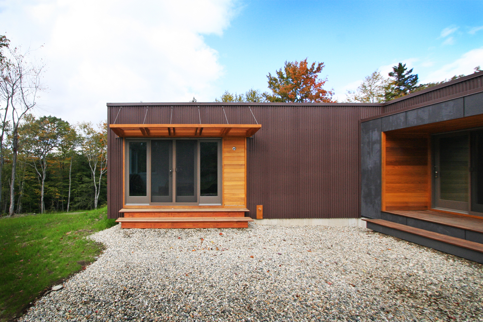 04-res4-resolution-4-architecture-modern-modular-home-prefab-house-vermont-cabin-exterior.jpg