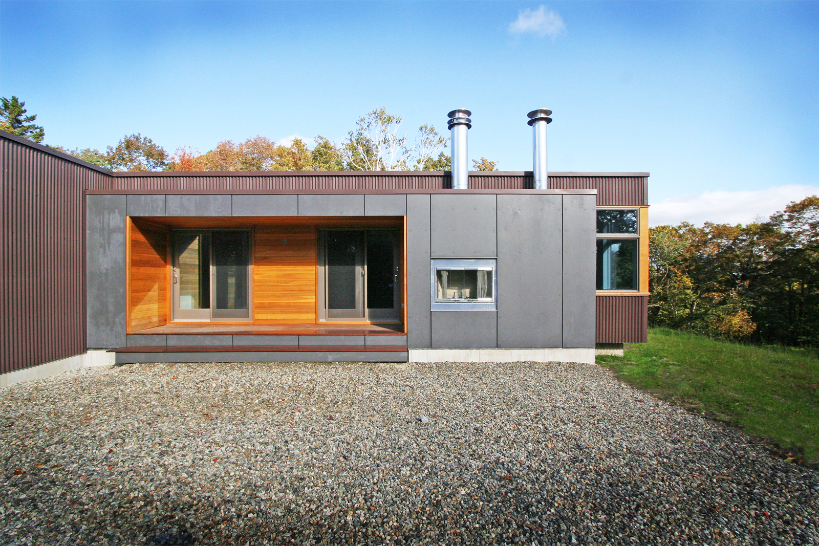 05-res4-resolution-4-architecture-modern-modular-home-prefab-house-vermont-cabin-exterior.jpg
