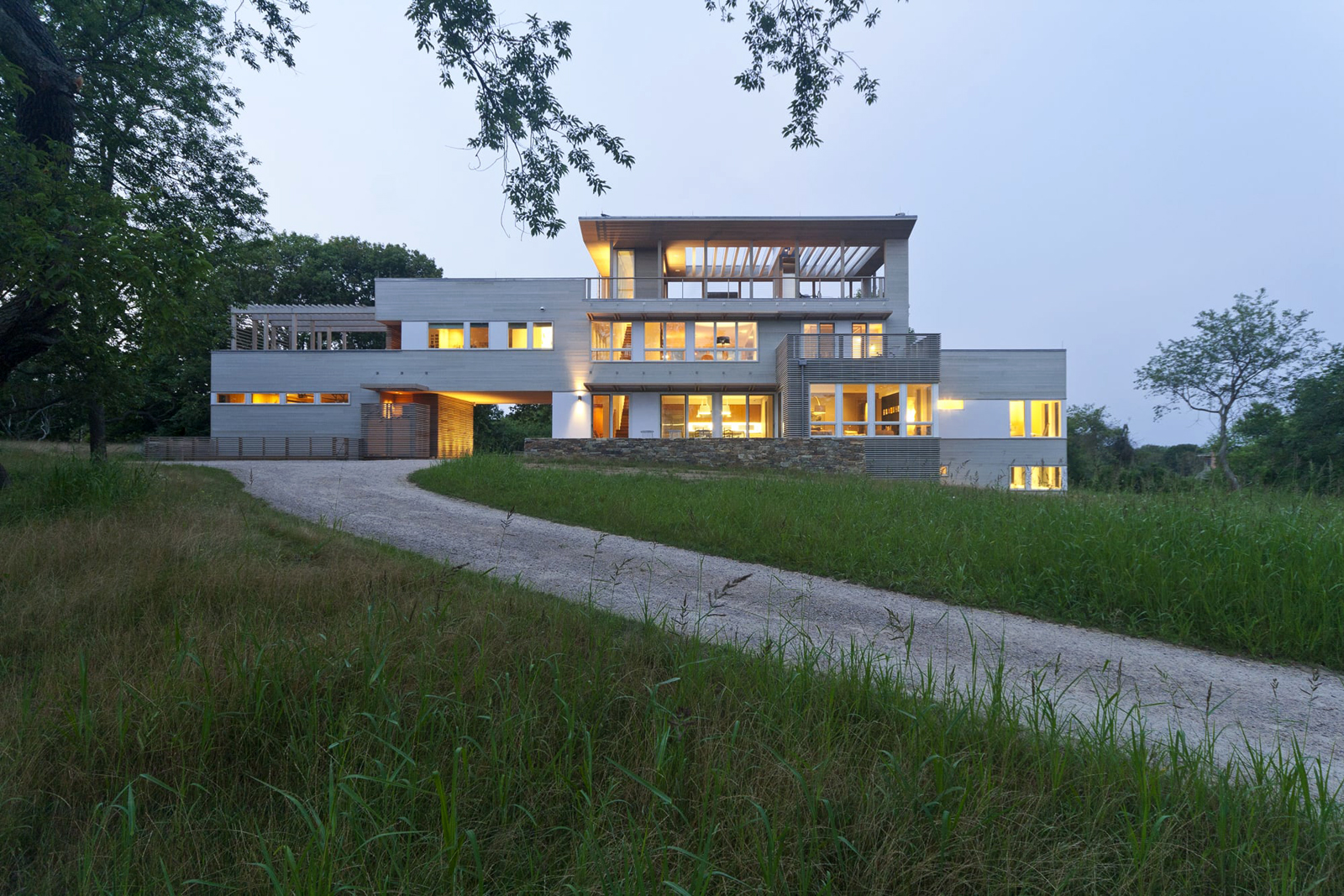 06-res4-resolution-4-architecture-modern-modular-home-prefab-house-fishers-island-exterior.jpg
