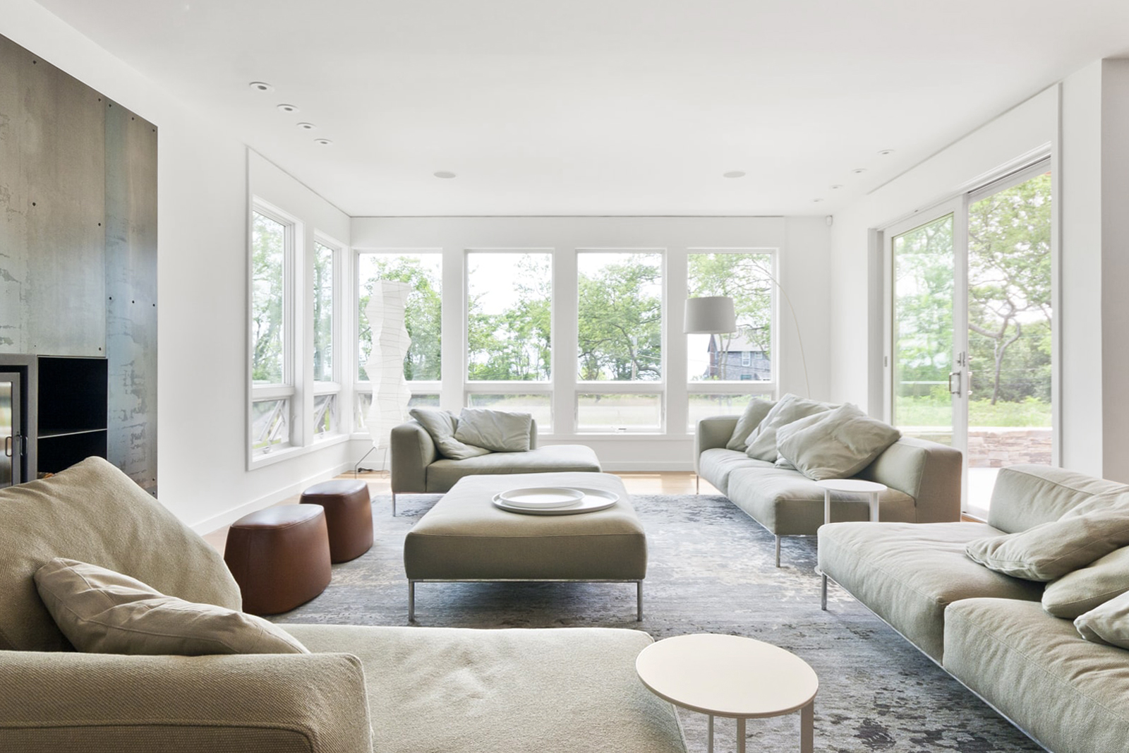 10-res4-resolution-4-architecture-modern-modular-home-prefab-house-fishers-island-interior-living-room.jpg