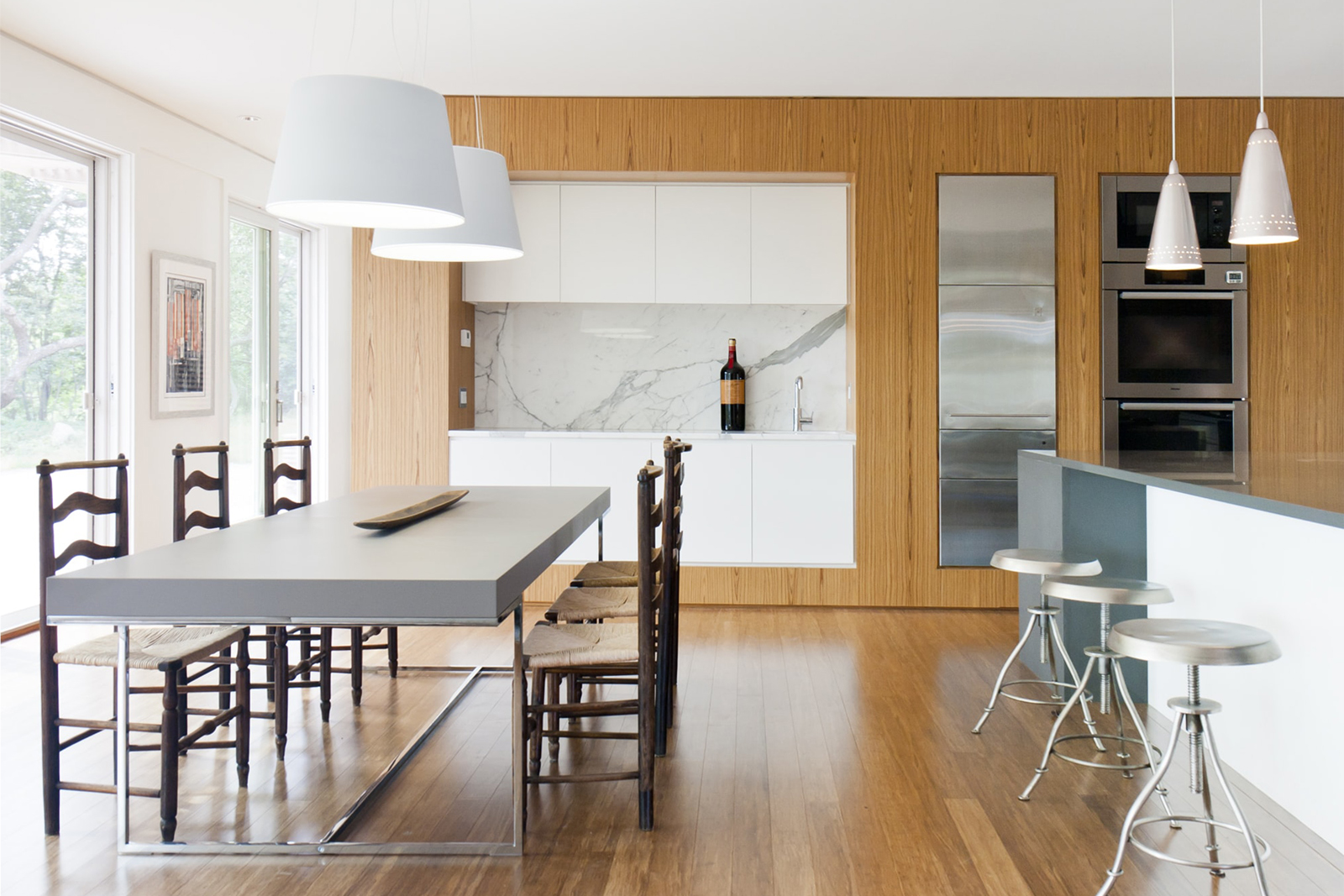 11-res4-resolution-4-architecture-modern-modular-home-prefab-house-fishers-island-interior-kitchen-dining.jpg