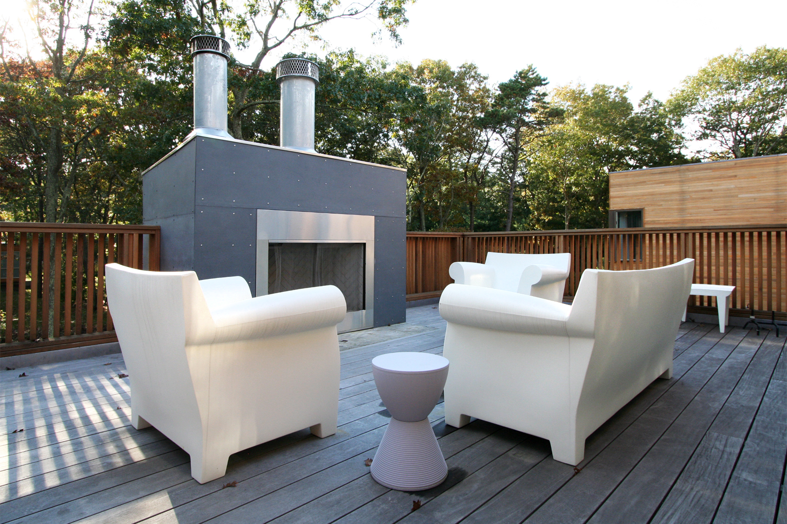 11-res4-resolution-4-architecture-modern-modular-home-prefab-house-swingline-exterior-deck.jpg