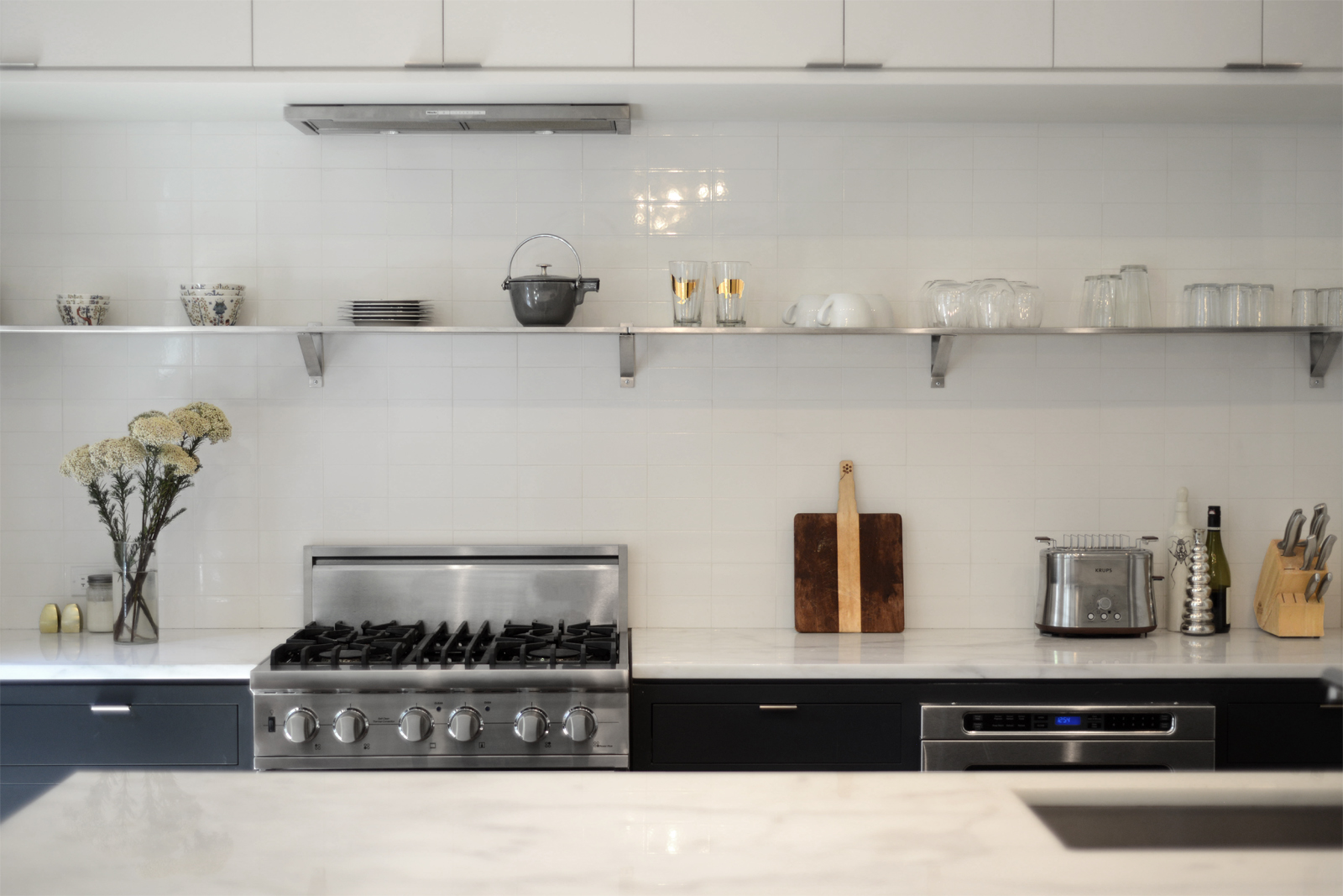 07-res4-resolution-4-architecture-modern-home-residential-renovation-13th-street-townhouse-interior-kitchen.jpg