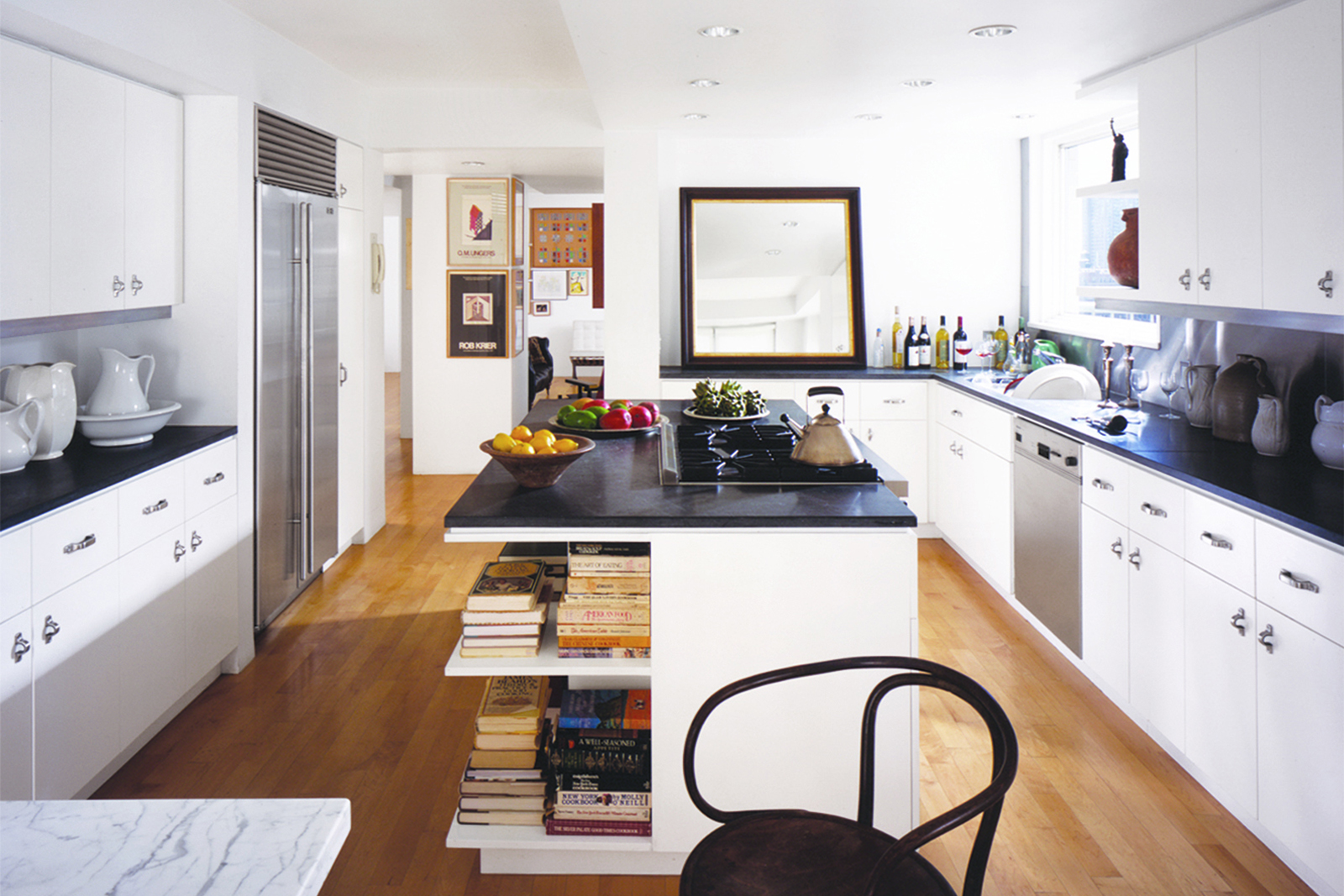 06-res4-resolution-4-architecture-modern-residential-eisenman-davidson-apartment-interior-kitchen.jpg