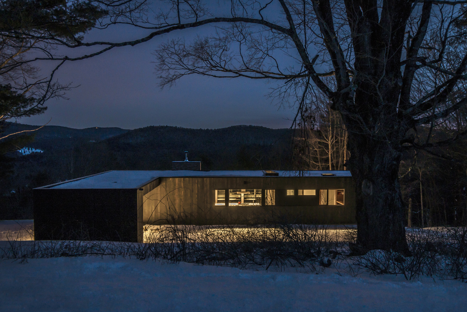 10-res4-resolution-4-architecture-modern-modular-prefab-home-cornwall-cabin-exterior-winter-night.jpg
