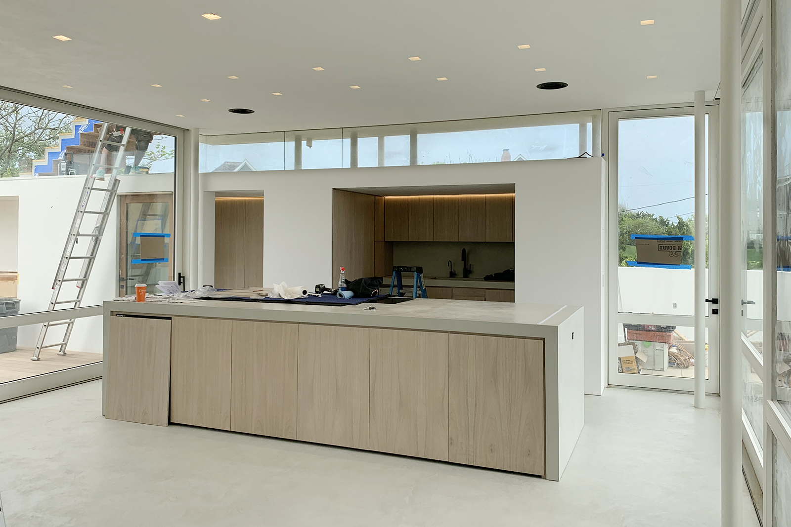 12-res4-resolution-4-architecture-surfside-modern-renovation-montauk-hamptons-ny-kitchen.jpg