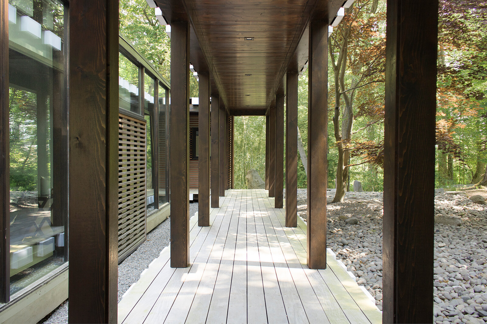 03-res4-re4a-resolution-4-architecture-modern-modular-prefab-fenimore road addition-exterior-covered walkway.jpg