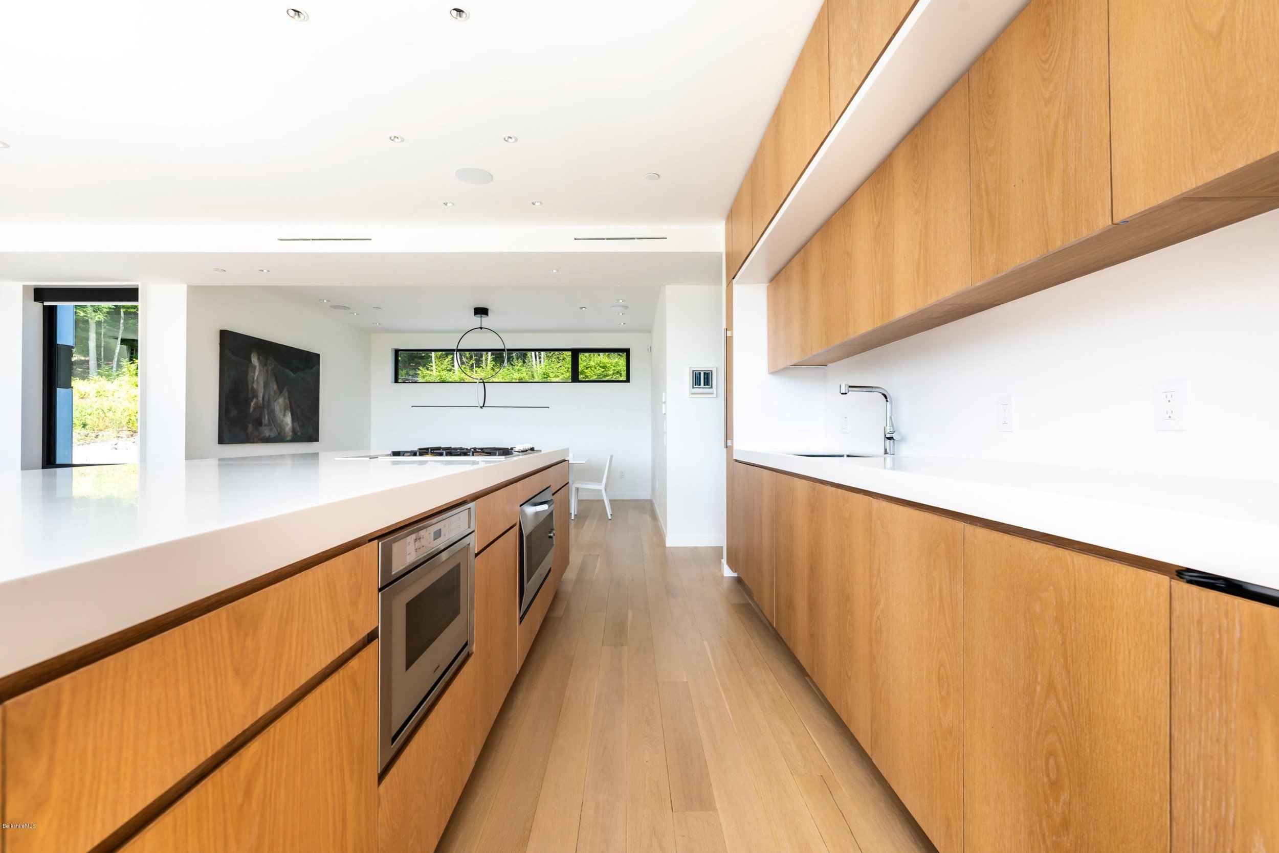 12-re4a-resolution-4-architecture-modern-modular-prefab-west-stockbridge-kitchen.jpg