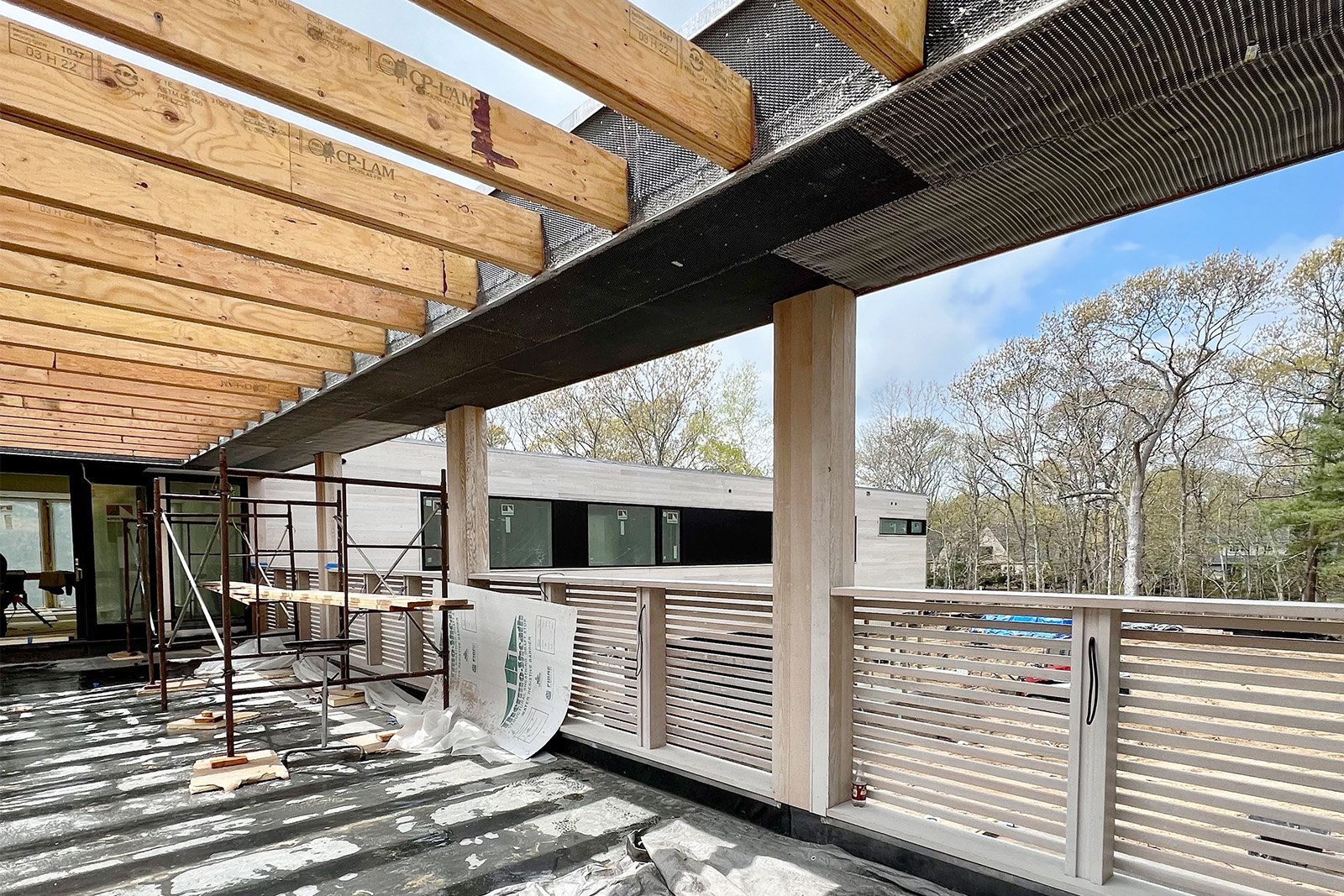 06-res4-resolution-4-architecture-modern-modular-prefab-homegreat-oak-residence-east-hampton-new-york.jpg