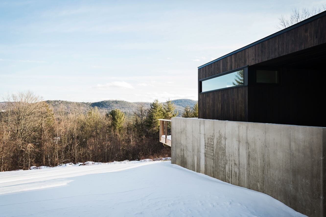 NYC snow days, like today, always remind us of the Cornwall Cabin project.

The cabin is sited to allow for uninterrupted views of the valley to the South. As such, the house is a linear composition oriented on an East/West axis, with expansive floor