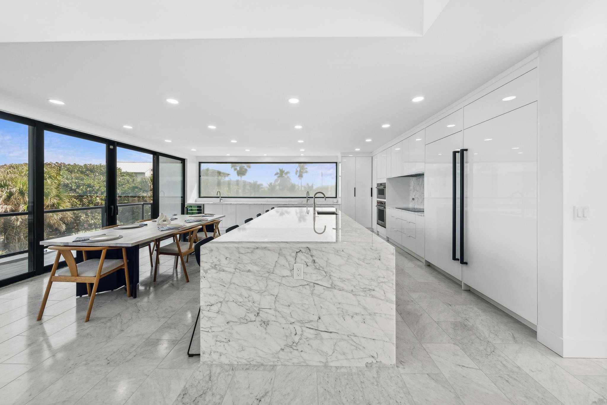 re4a-resolution-4-architecture-modern-apartment-jewel-box-08-interior-view-kitchen.jpg