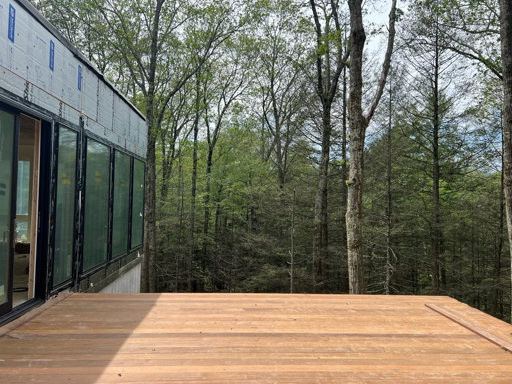 res4-resolution-4-architecture-modern-modular-prefab-cabin-home-catskills-porch-deck-treehouse.jpeg