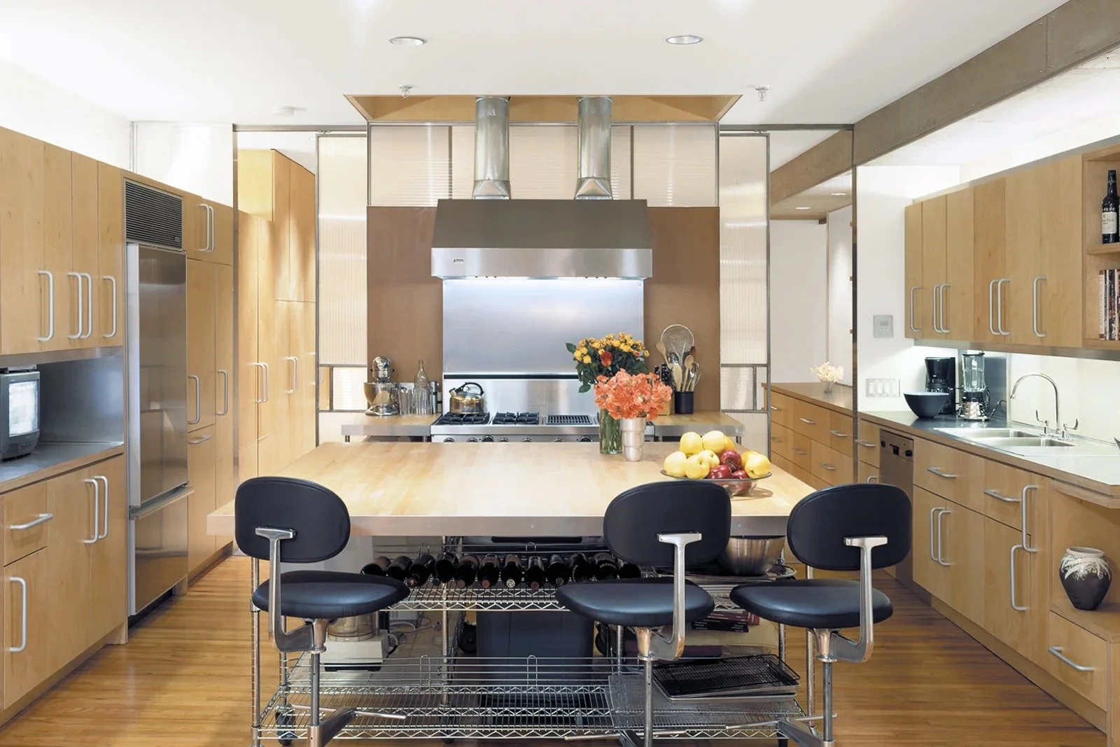 Throwback: 
Ron&rsquo;s Loft, completed 1995 
1700 sf &middot; 2 bed / 2 bath &middot; NYC

What began as a kitchen update evolved into a full rethinking of loft living. 

By consolidating storage and services at the perimeter and introducing translu