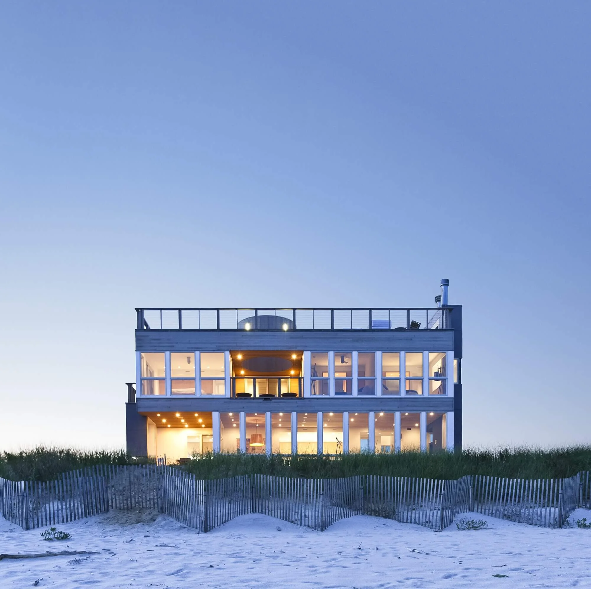 res4-resolution-4-architecture-modern-modular-home-prefab-dune-road-beach-house-exterior-cover.jpg