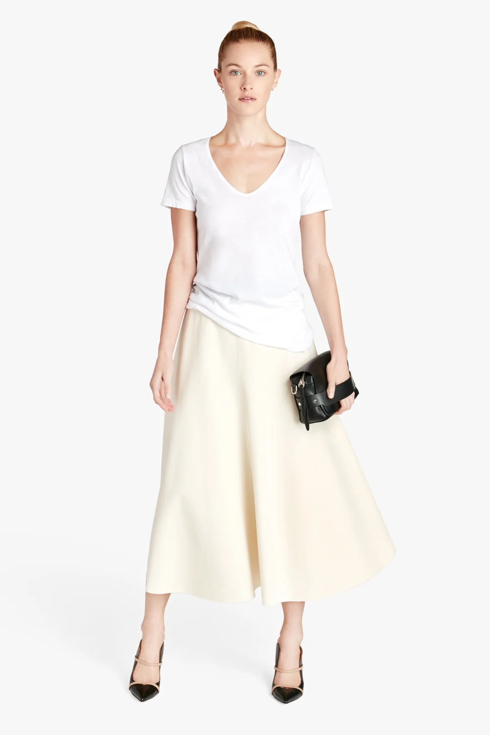 BASS_SCOOP_VNECK_TSHIRT_WHITE_008.jpg
