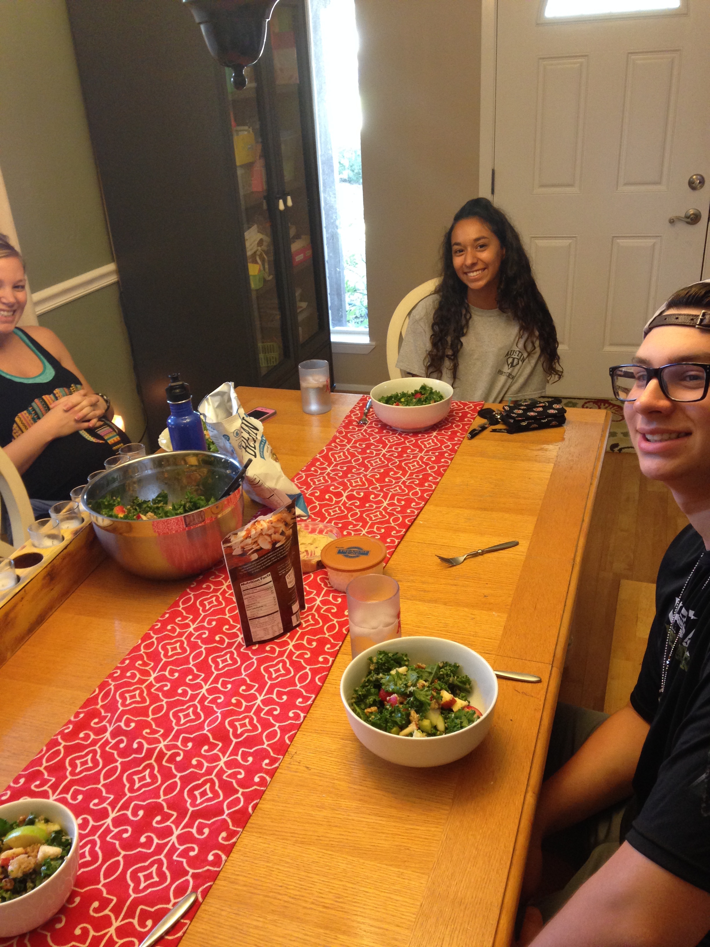Our Houston Seekers after their nutritional scavenger hunt enjoying their meal and I am sure a lively discussion with Gary and his lovely wife.