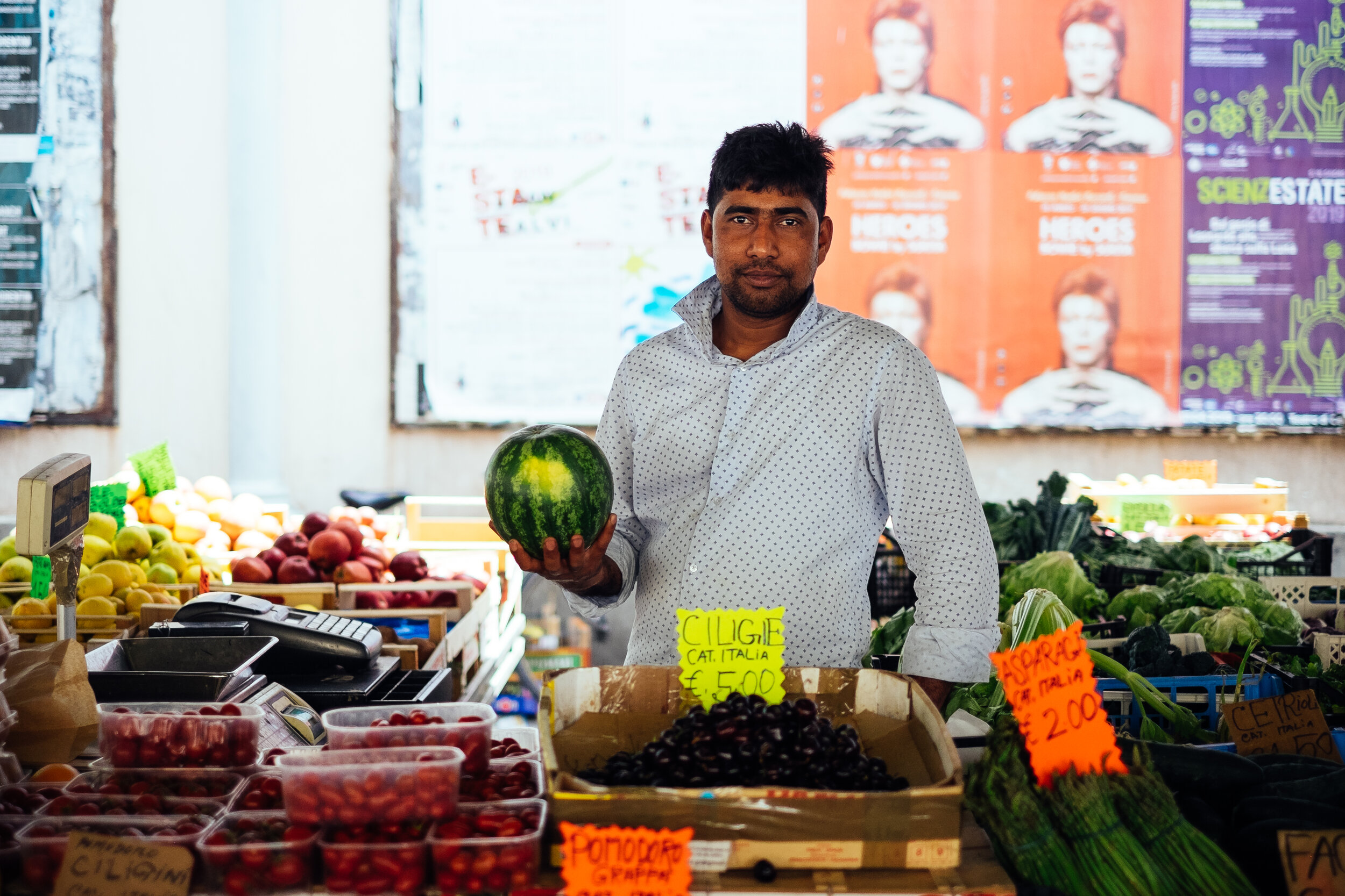 Fruit man at Ortofrutta Lucca Centro
