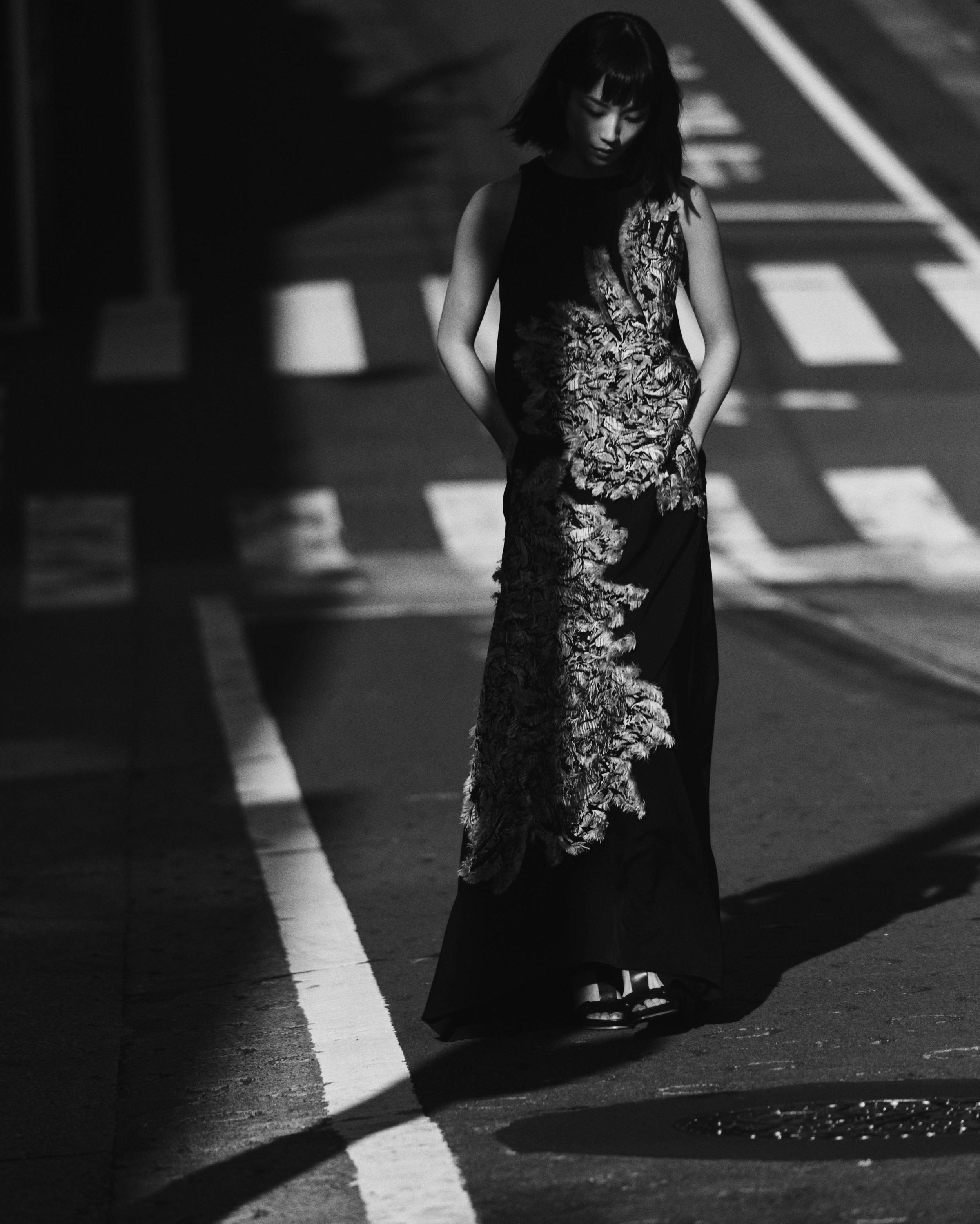  Fringed jacquard gown and vegetal calfskin Erika sandals  CHLOÉ.  