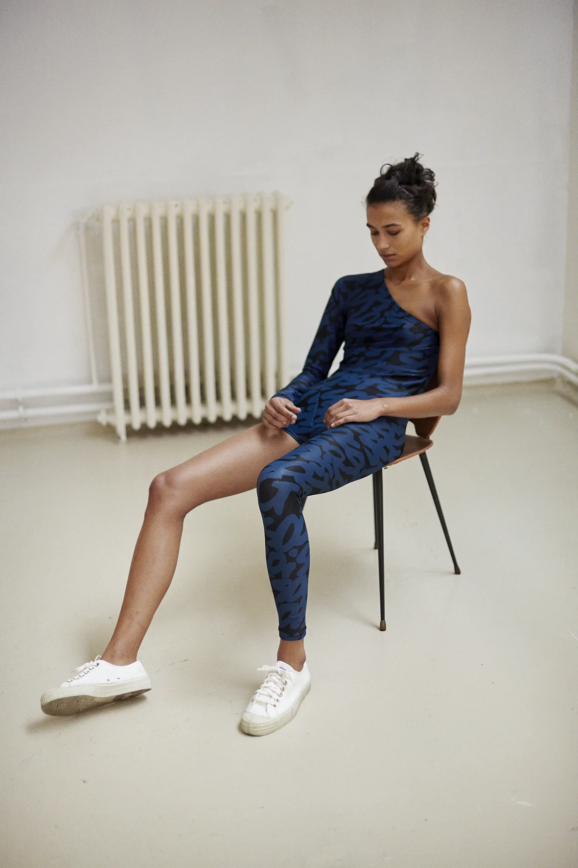 Asymmetric printed bodysuit 