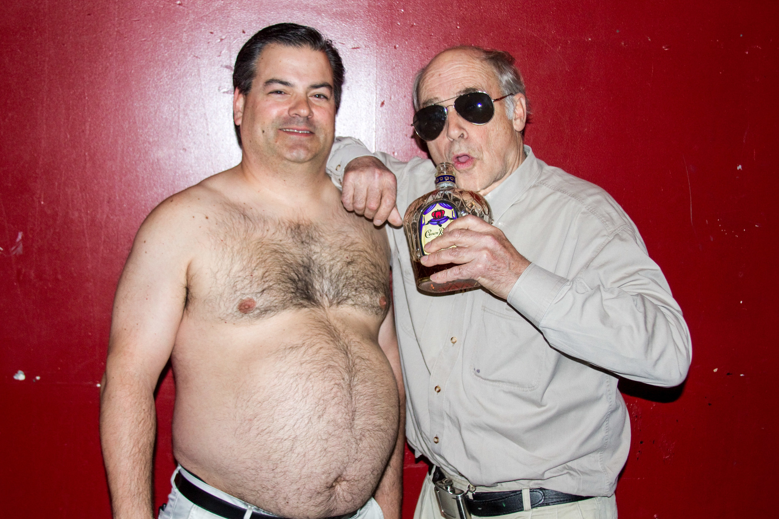  Though his character, Jim Lahey,&nbsp;often drank to a stupor in the show, John rarely drank alcohol.&nbsp;He said that when fans would ask him to drink with them, he'd often pretend to drink, or distract them with a laugh long enough for him to set