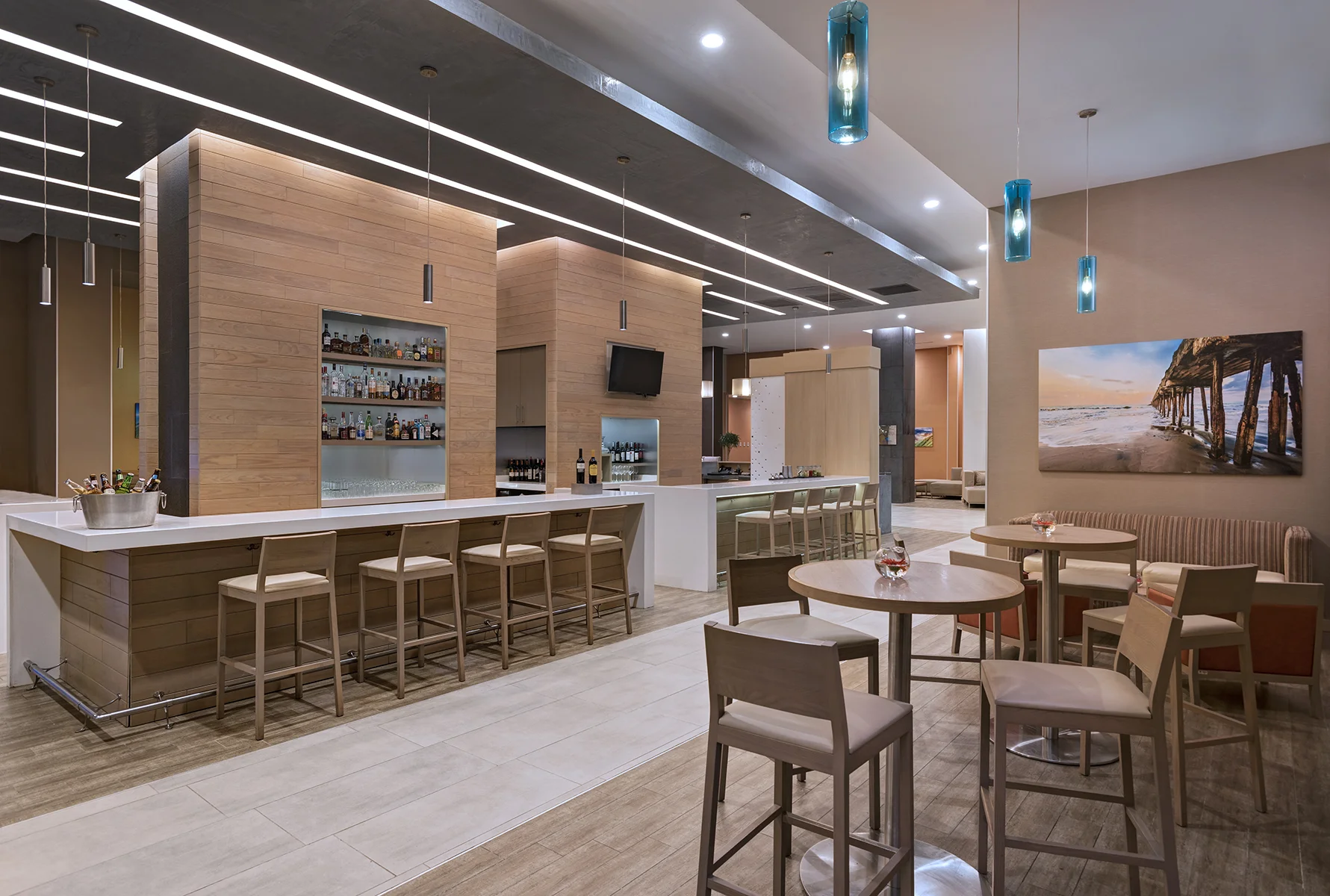 managua-bar-hyatt.jpg