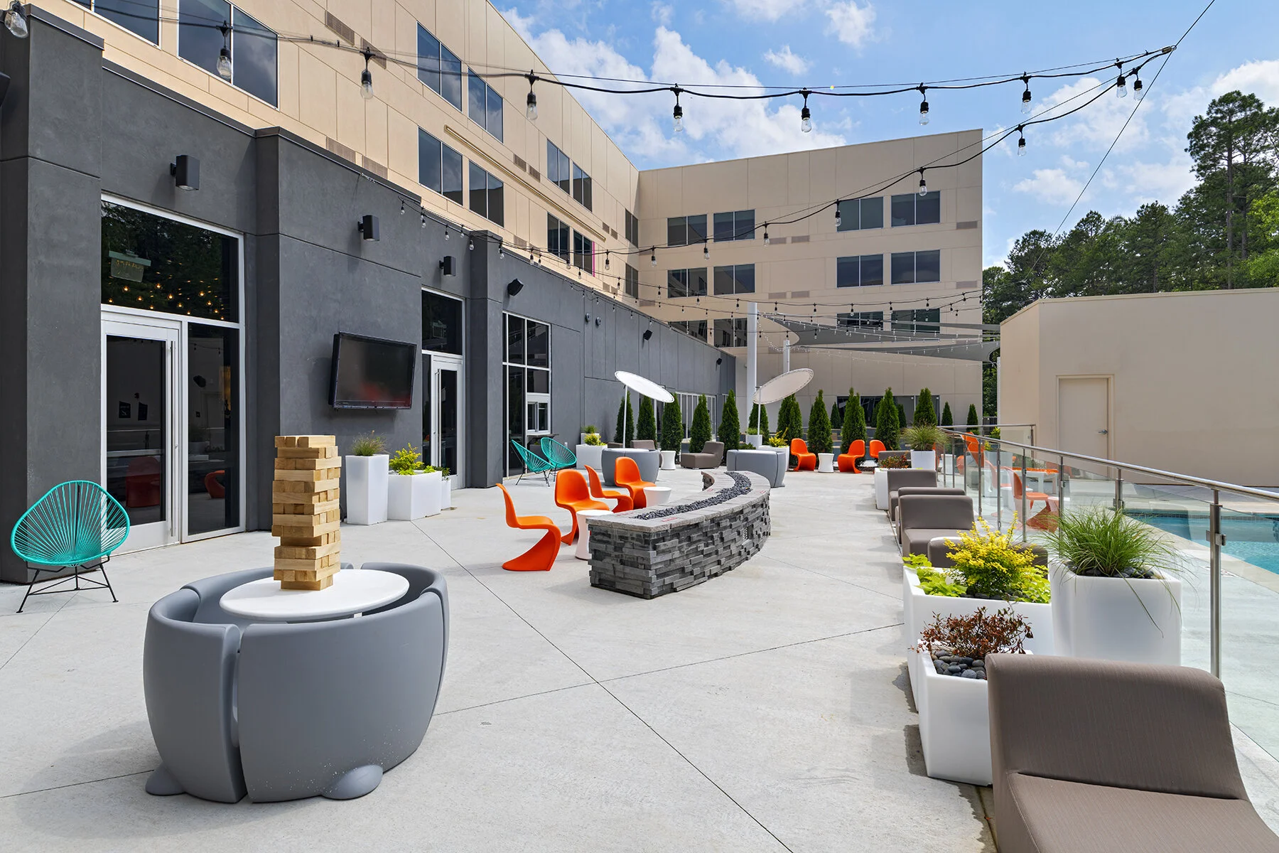 aloft-backyard-architecture.jpg