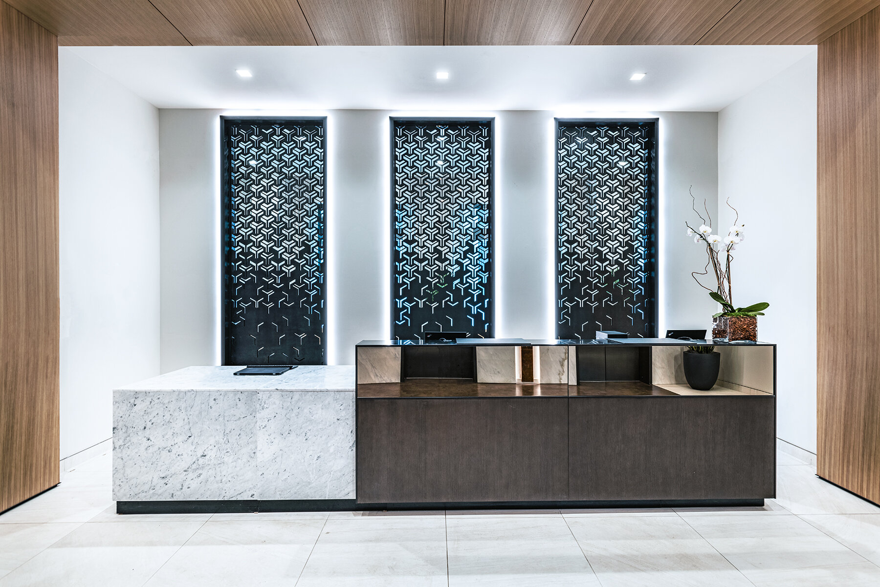 AC_DFWAC_front desk_tweak.jpg