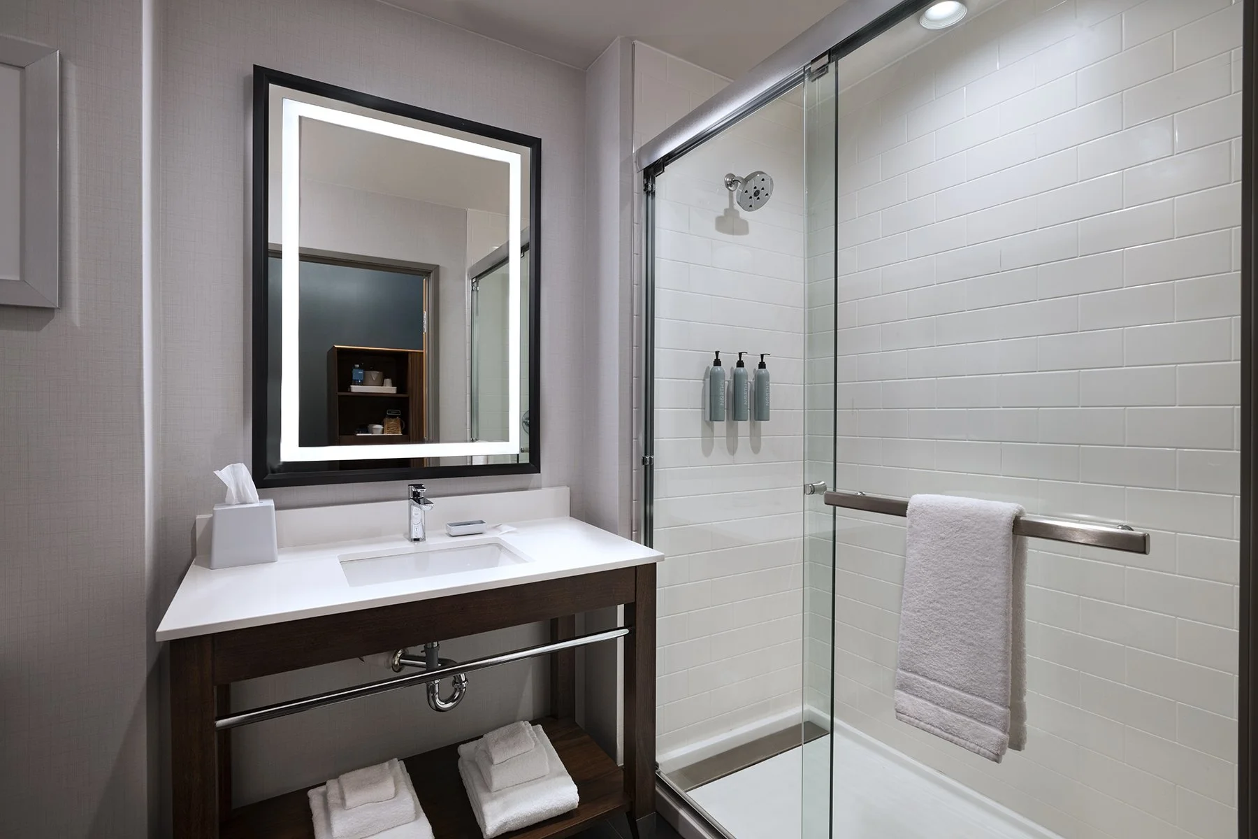 four-points-bathroom.jpg