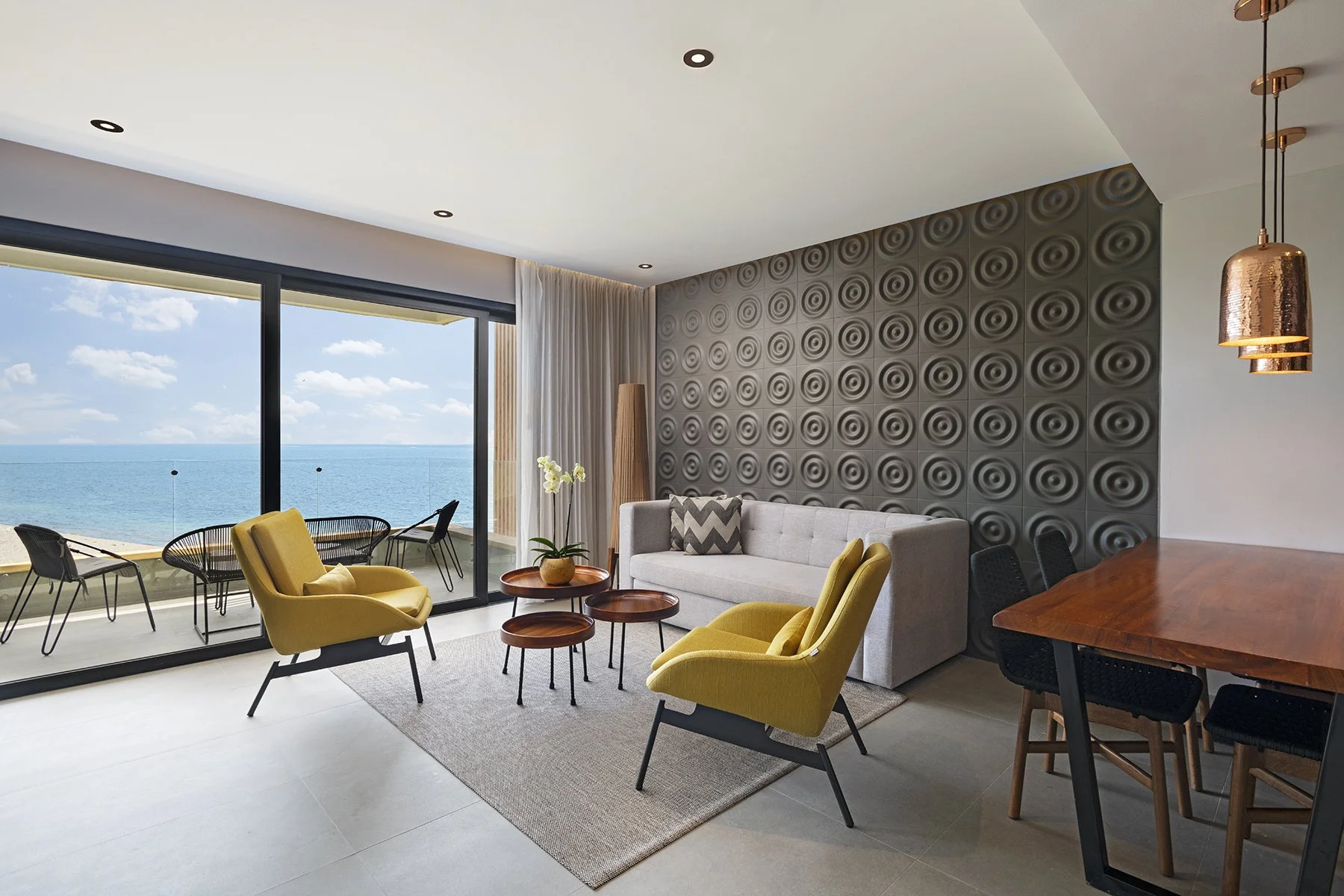 one bedroom oceanview_livingAB.jpg