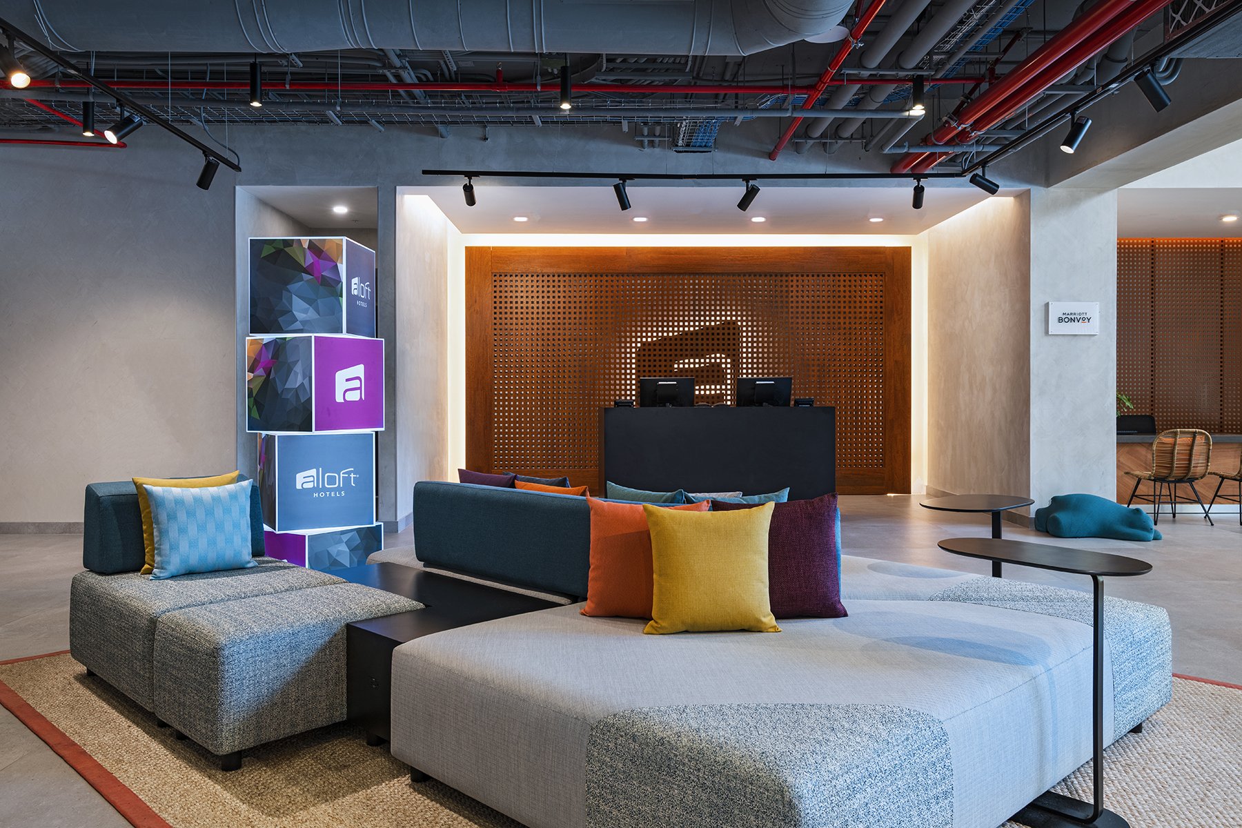 ALF_CUNLA_lobby_front desk copy.jpg