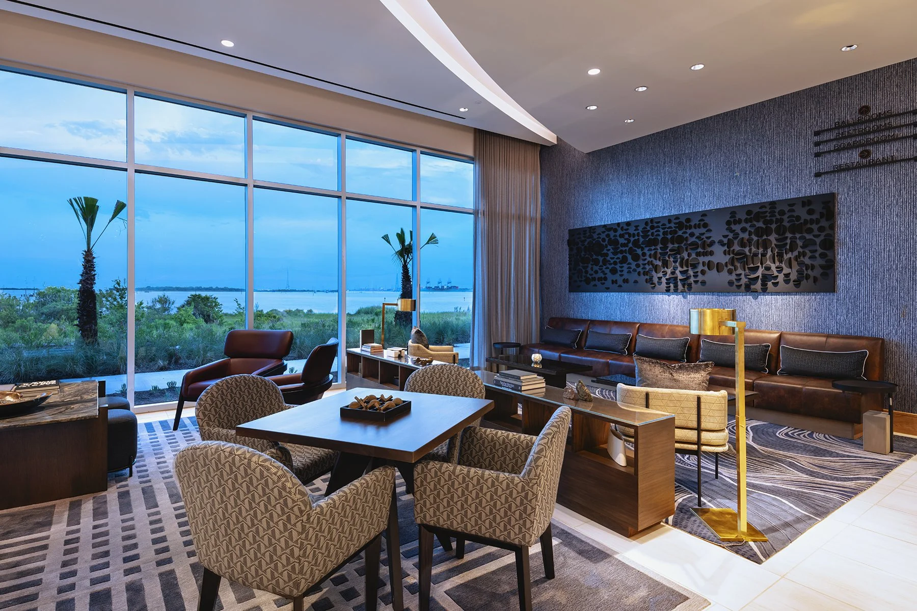 lobby lounge2.jpg