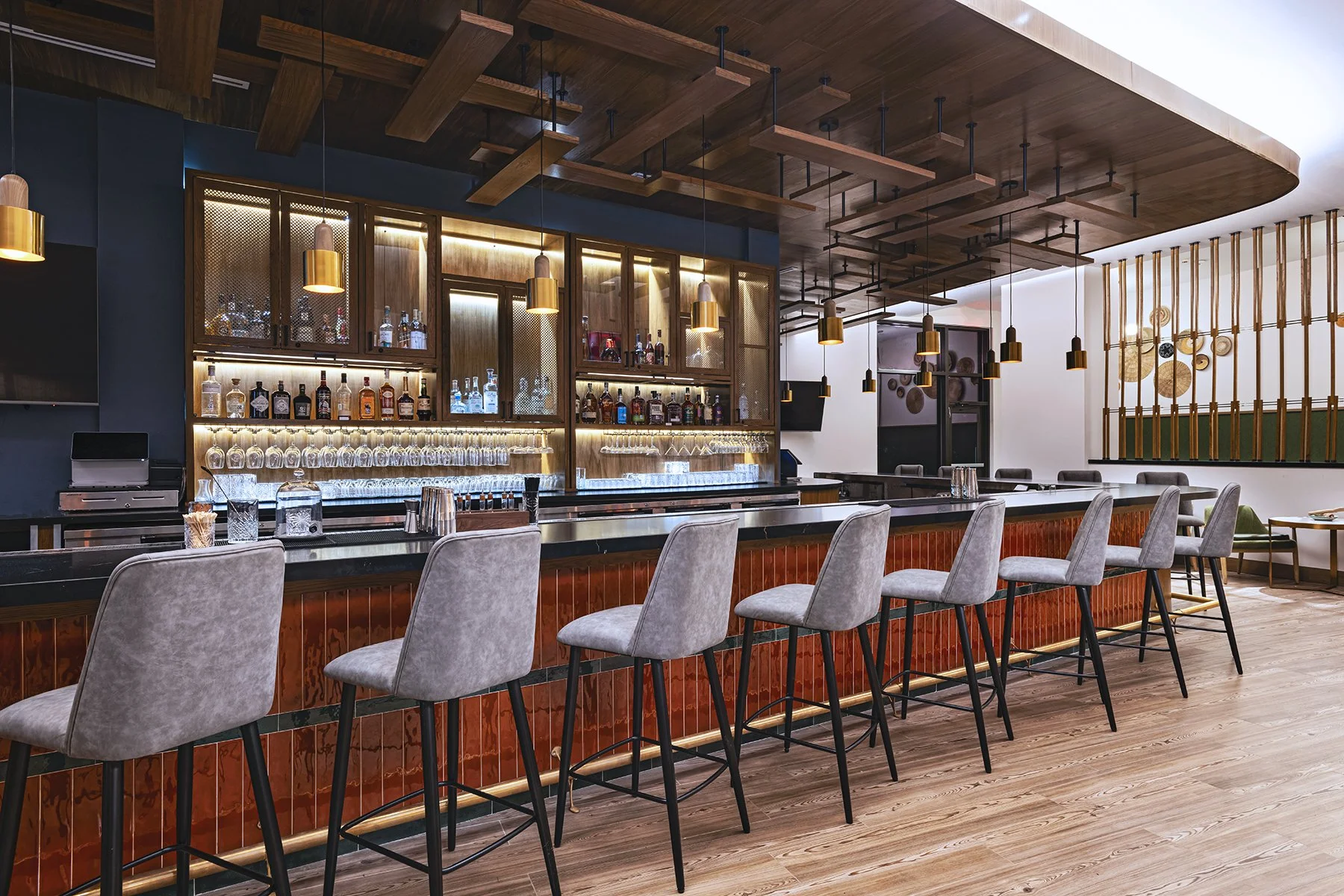 bar_nighttime.jpg