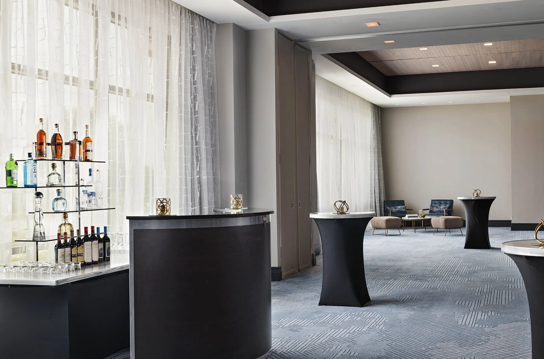 cocktail reception2.jpg