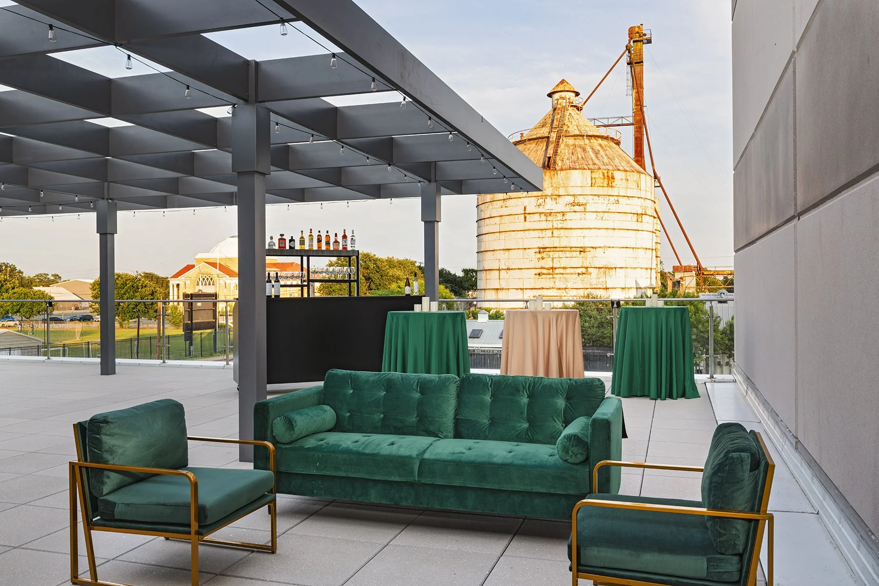 skyline patio_cocktail1.jpg